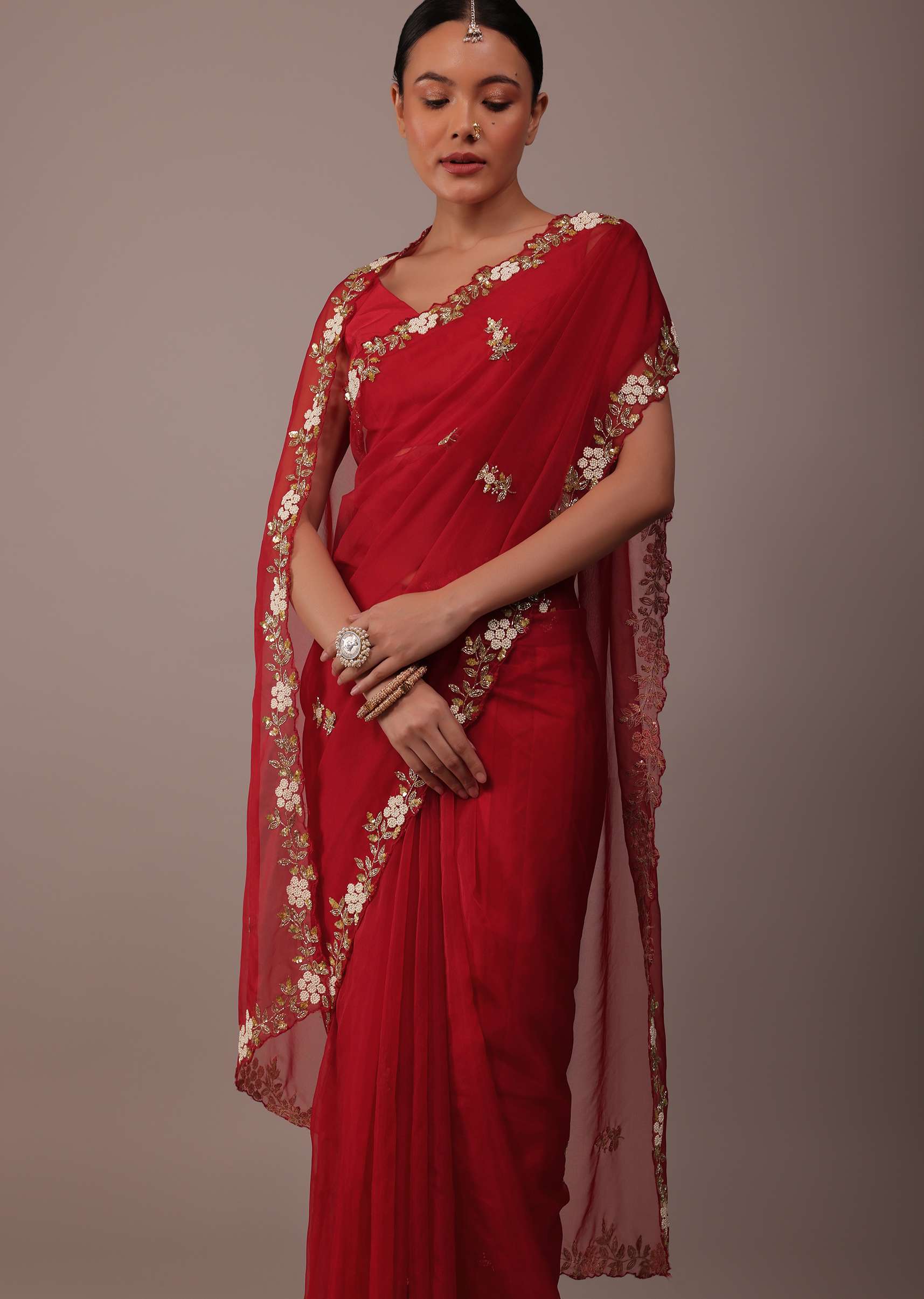 cherry_red_saree_in_organza_with_cut_dana-sg110297_4_ca4f73cf-ff15-46a4-ba79-9fdd7b383b40.jpg