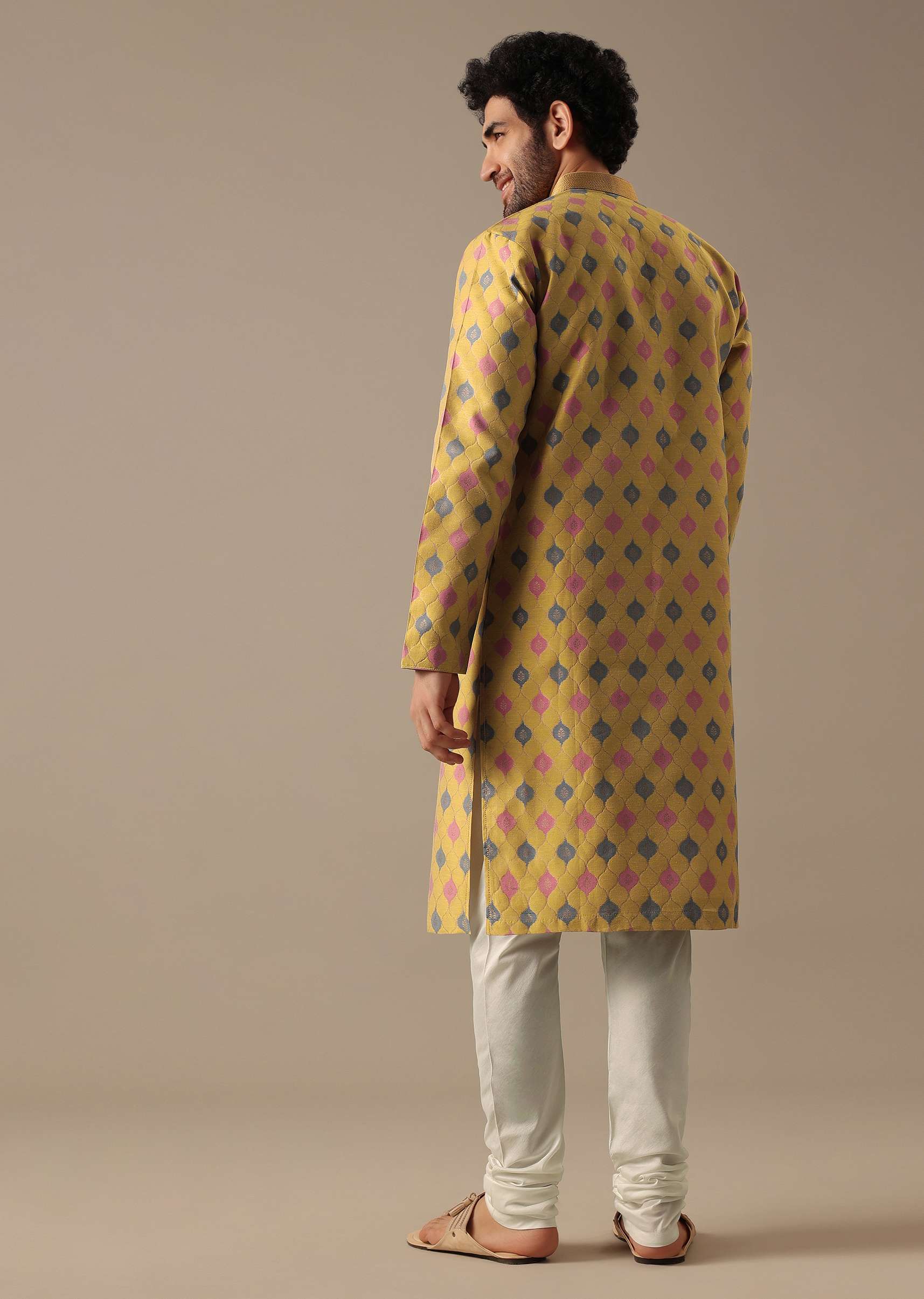 chrome-yellow-embroidered-kurta-set-in-jacquard-sg176476_3_2494cfb8-5490-47f4-a31f-7b0be3bd5dbe.jpg