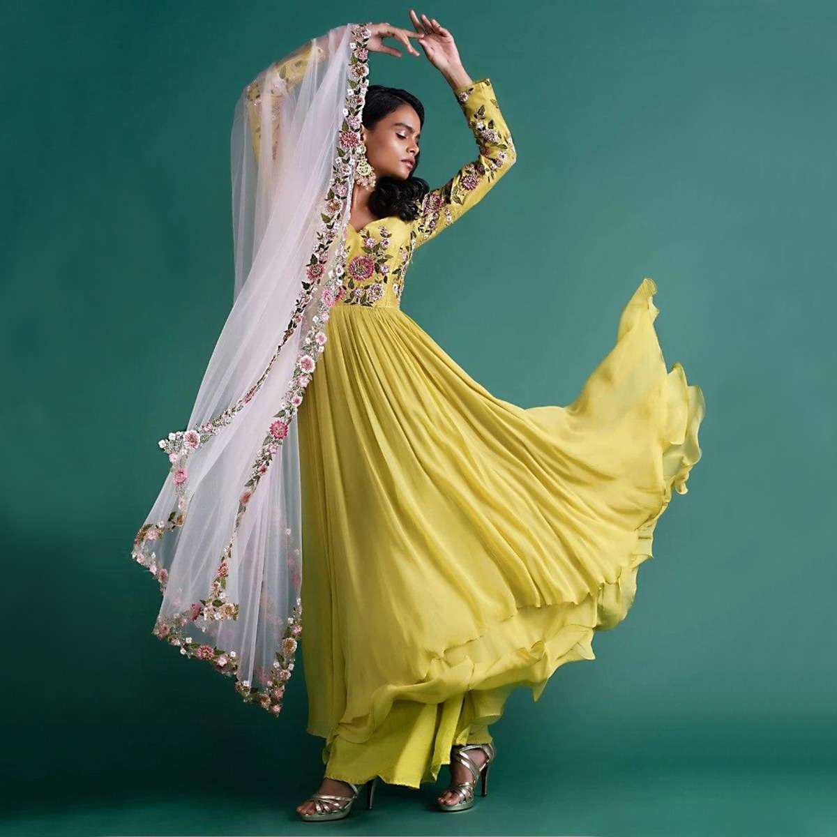citrus_green_layered_anarkali_in_georgette_with_a_contrasting_powder_pink_net_dupatta_online_-_kalki_fashion_b9516f64-fd77-4ca6-96dc-94ca00a81995.jpg