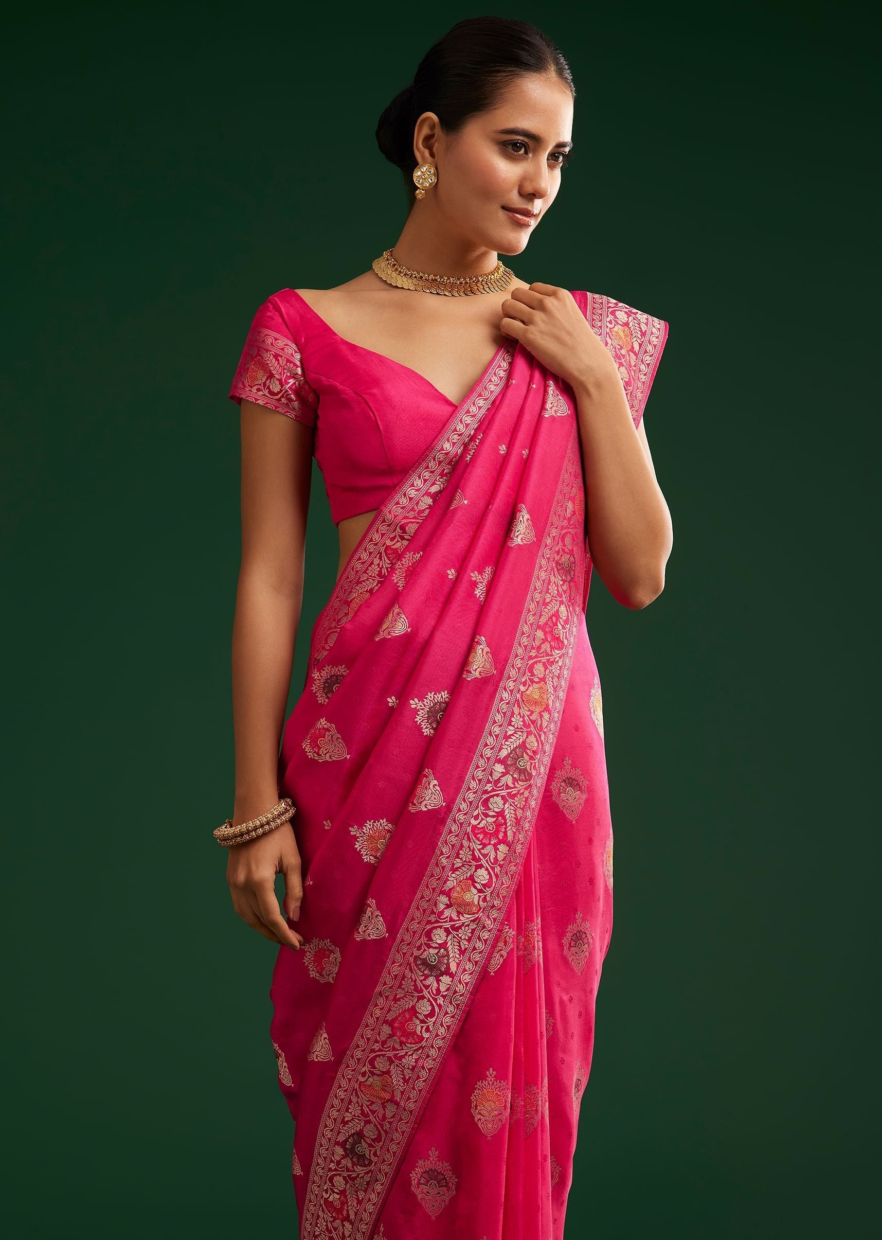 classic-red-dola-silk-saree-with-zari-detailing-sg292397-5_fc6b2945-262f-4365-b3c5-3e8950fcb8a7.jpg
