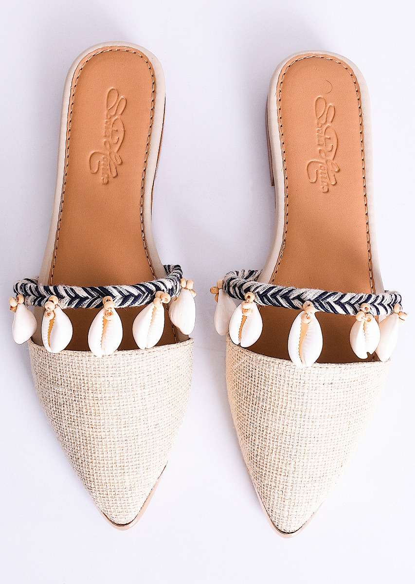 conchas-with-black-braiding-by-sole-house-d0663101y-sg57982_4_0c93e870-eade-4afe-ab43-2fc3b3da03ca.jpg