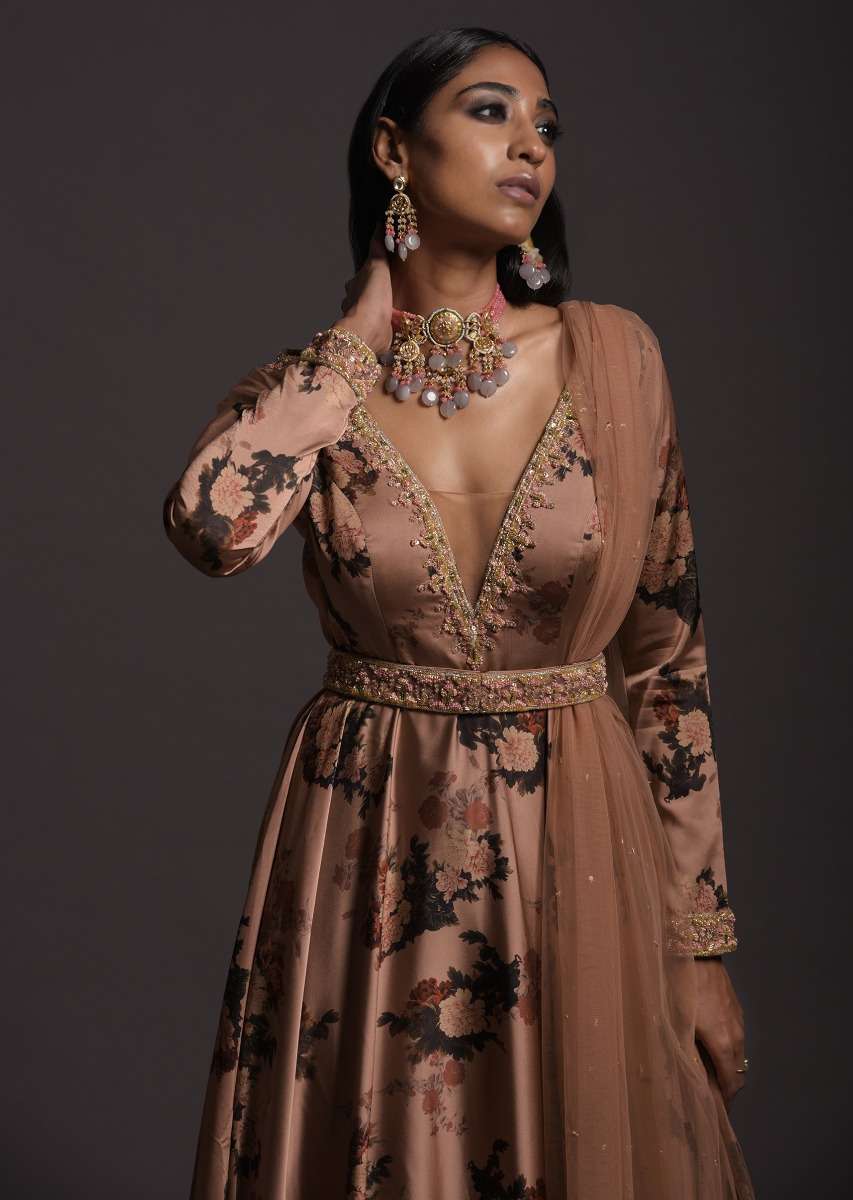 copper-peach-anarkali-suit-in-milano-with-floral-print_-plunging-neckline-and-an-embellished-belt-online-kalki-fashion-m001g2002y-sg51023_10_b0676fcb-40d2-4a29-96a2-89835a856f78.jpg