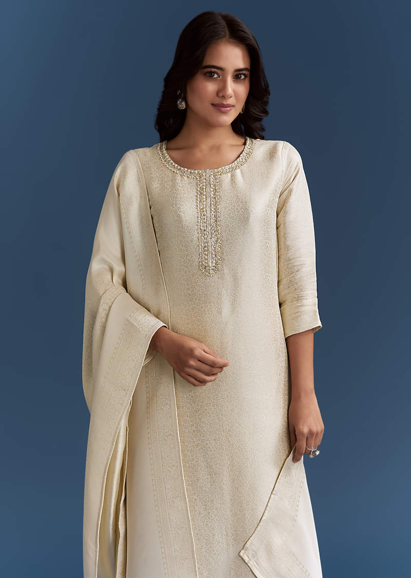 cream-banarasi-tissue-kurta-set-with-zardosi-neckline-sg334729-4_572e8278-6d9c-4ca1-a94a-3f48e6470685.jpg