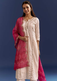 cream-dola-silk-kurta-with-gotta-work-and-bandhani-pink-dupatta-sg314338-4_3f4f8609-67c2-4706-b480-218ff5b9053f.jpg