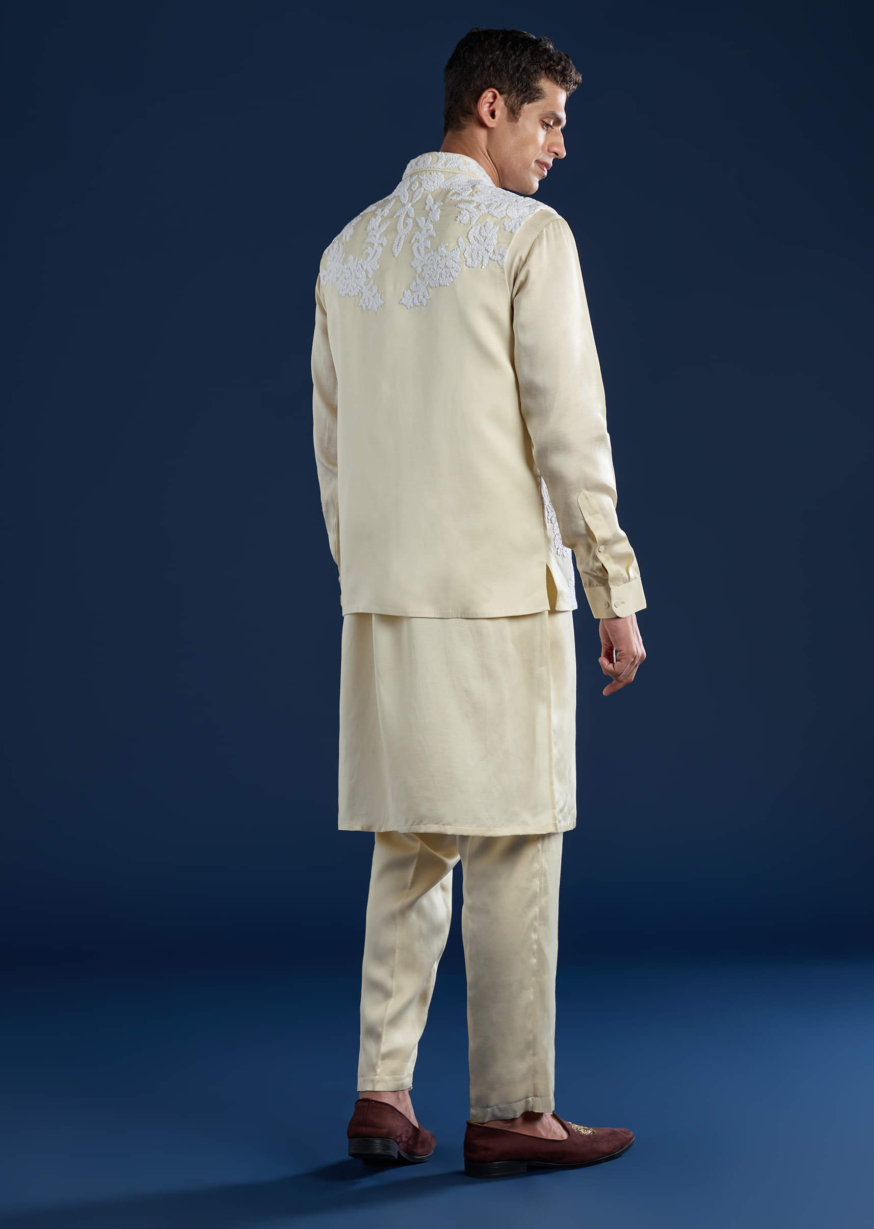 cream-linen-satin-jacket-kurta-set-with-dori-work-sg362024-5.jpg