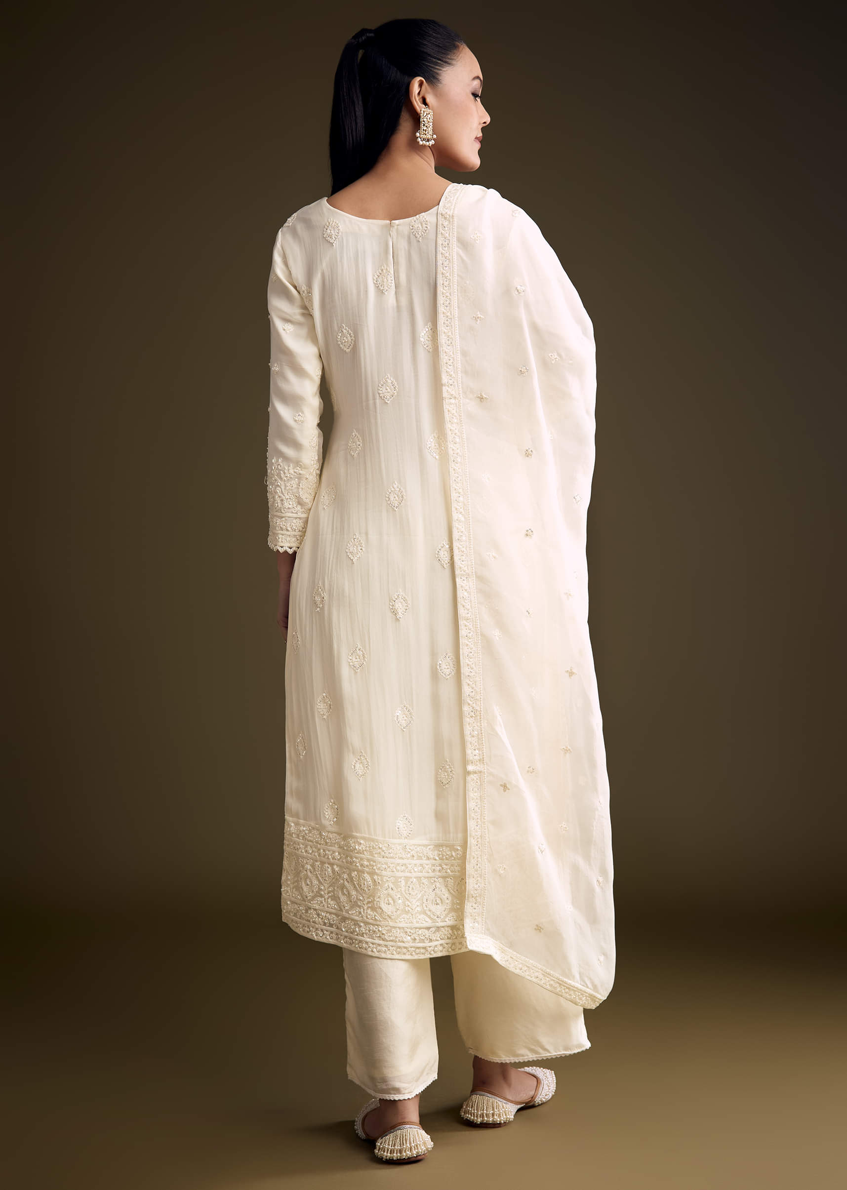 cream-organza-kurta-set-with-resham-and-moti-embroidery-sg340635-5.jpg