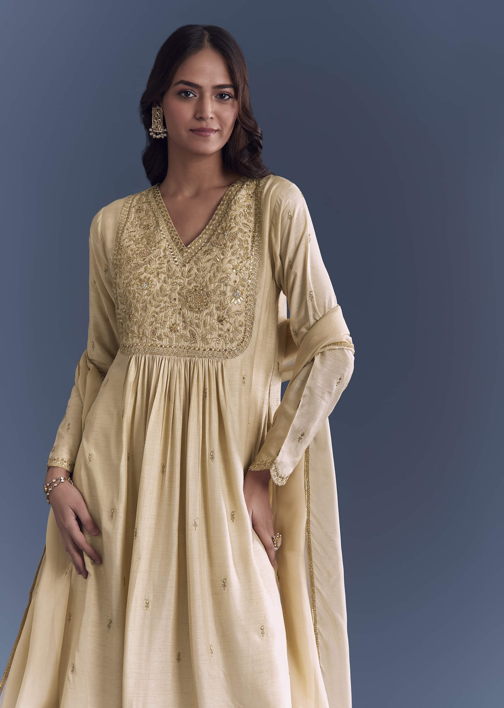 cream-silk-anarkali-suit-with-zari-thread-embroidery-sg345523-4.jpg