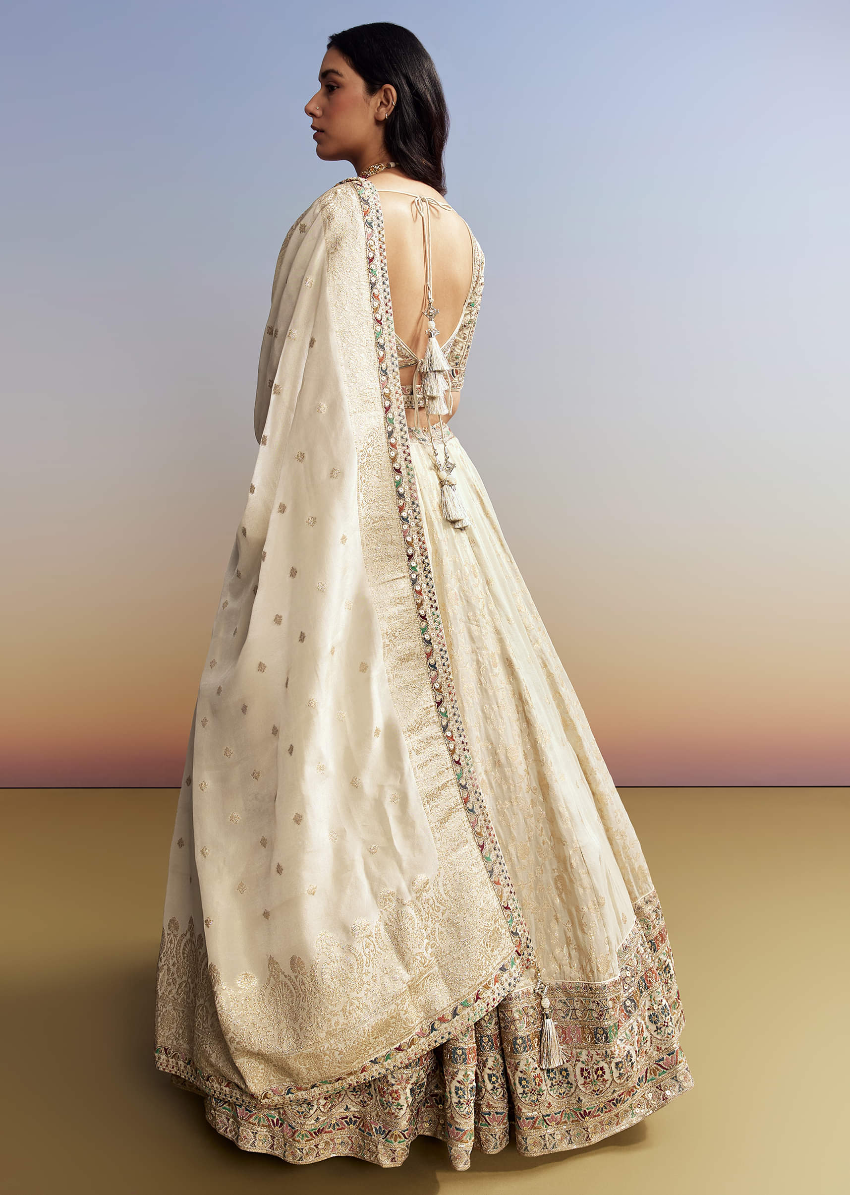 cream-tissue-embroidered-bridesmaid-lehenga-sg283407-5.jpg