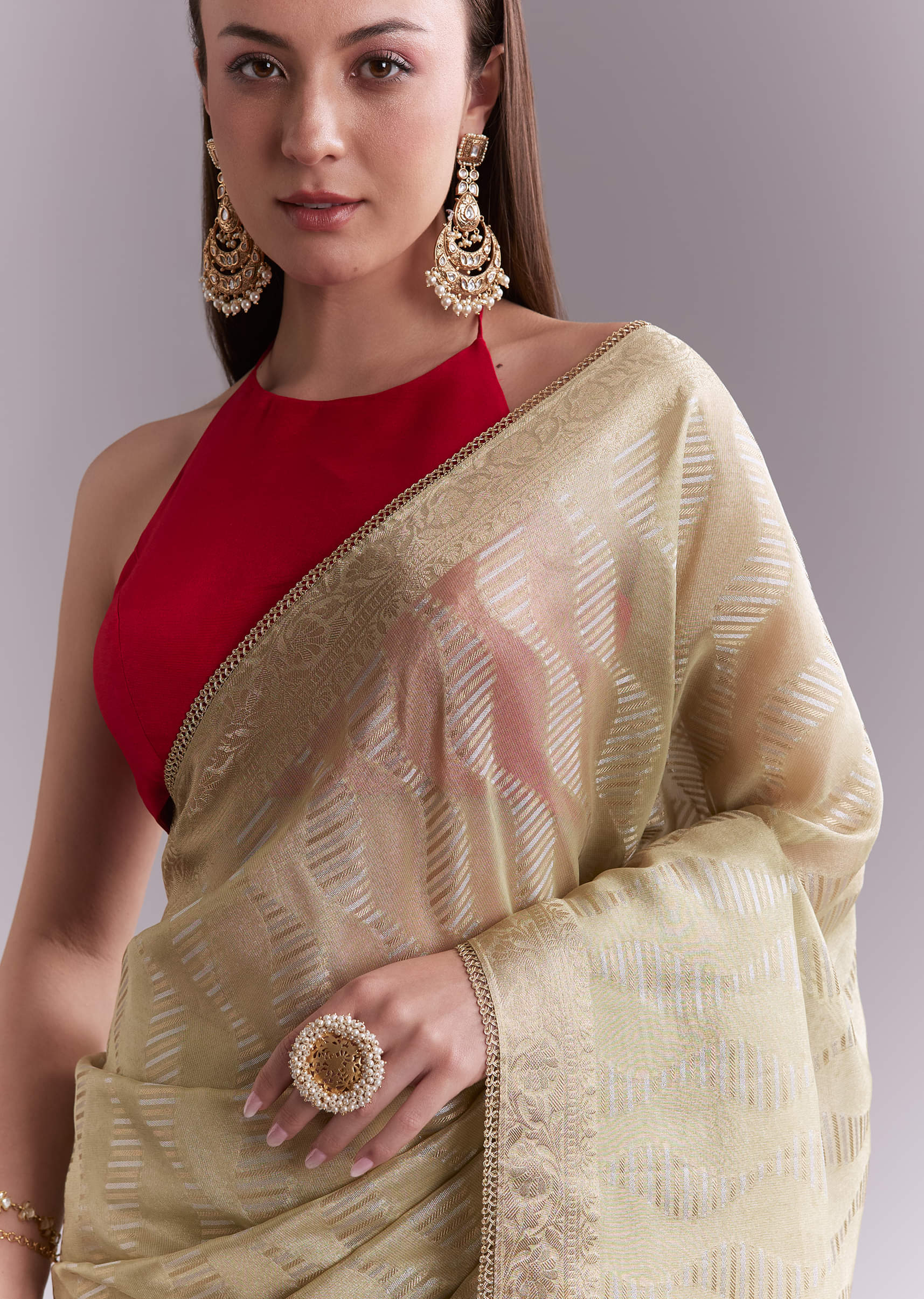 cream-tissue-saree-with-subtle-weave-and-zari-border-sg351926-3.jpg