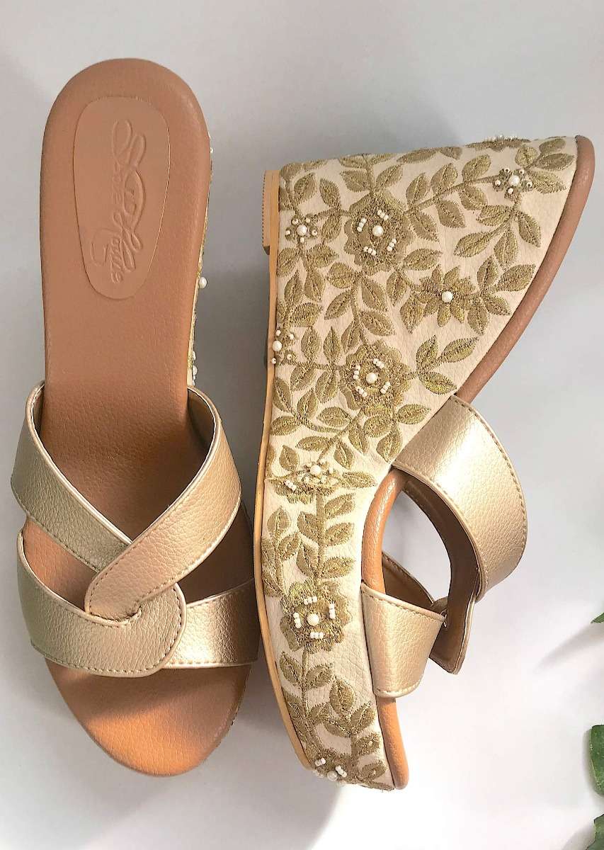 cream-wedge-heels-with-golden-zari-and-beads-embroidered-floral-jaal-by-sole-house-sg46316_4__1_1_025efe11-86e0-477e-a106-d38c64a37bc2.jpg