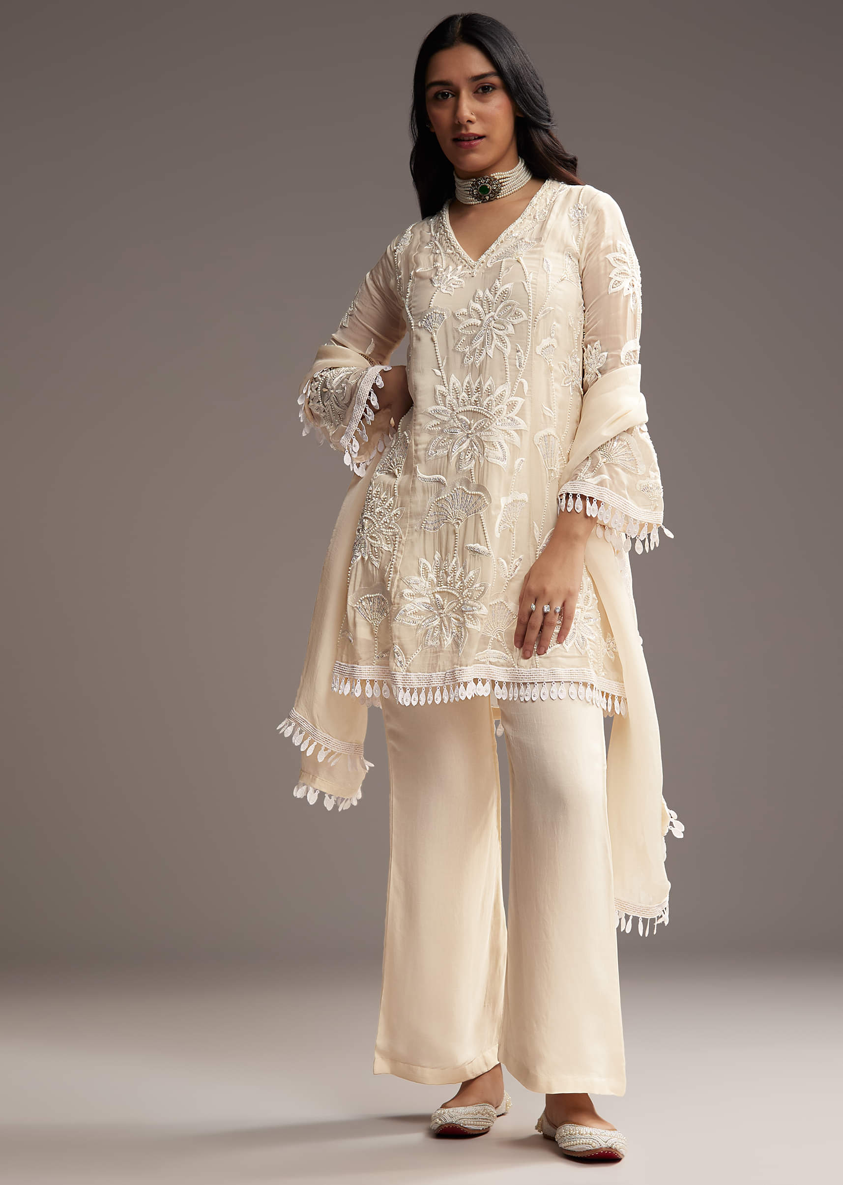 cream-white-organza-kurta-set-with-resham-work-sg326338-4.jpg