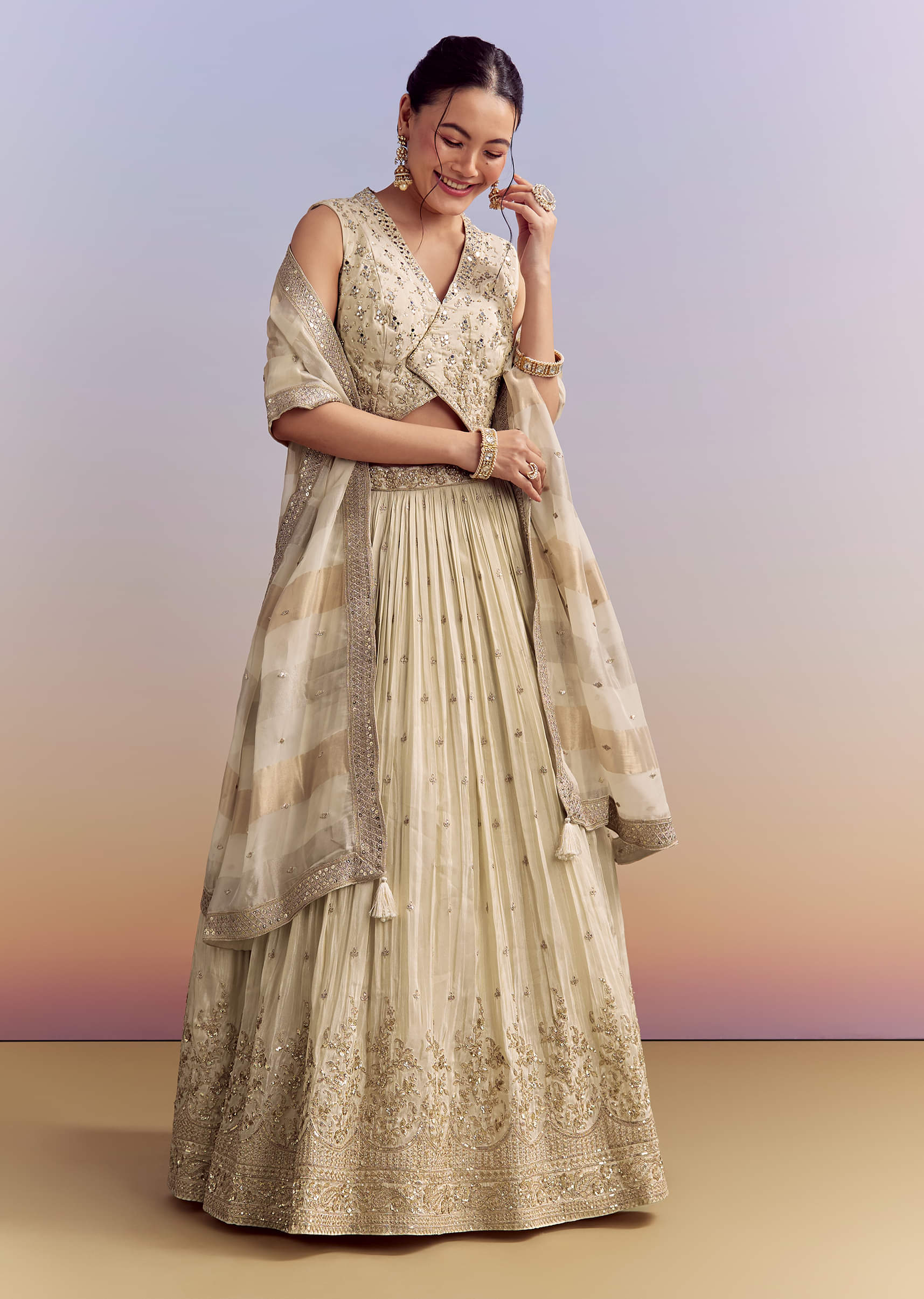 cream_chinon_bridesmaid_lehenga_with_tissue-sg311580-6_3.jpg
