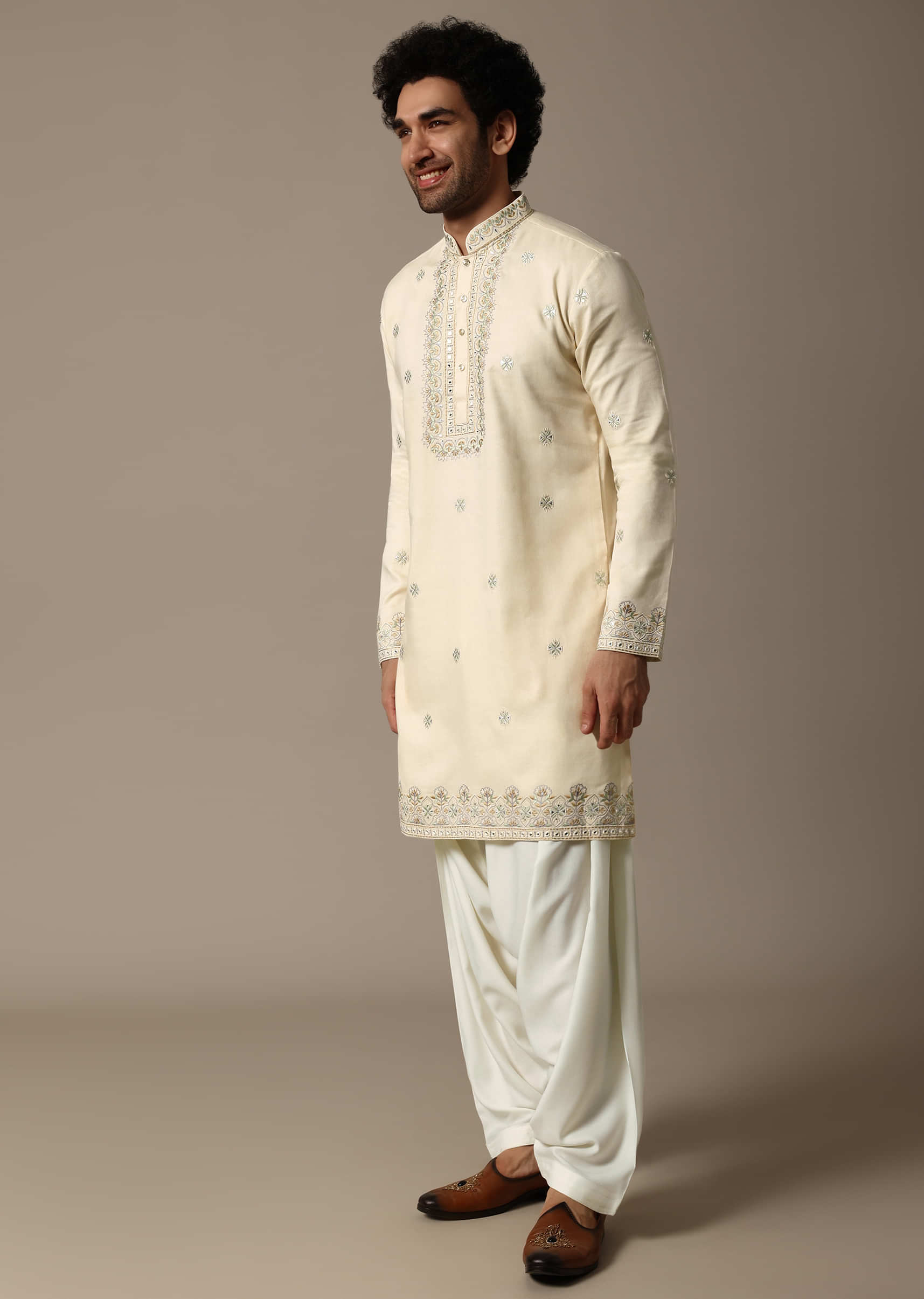 cream_embroidered_linen_kurta_salwar_for_men-sg231430_6_0451a1b3-8cd6-45aa-8ef1-7bc458708f96.jpg