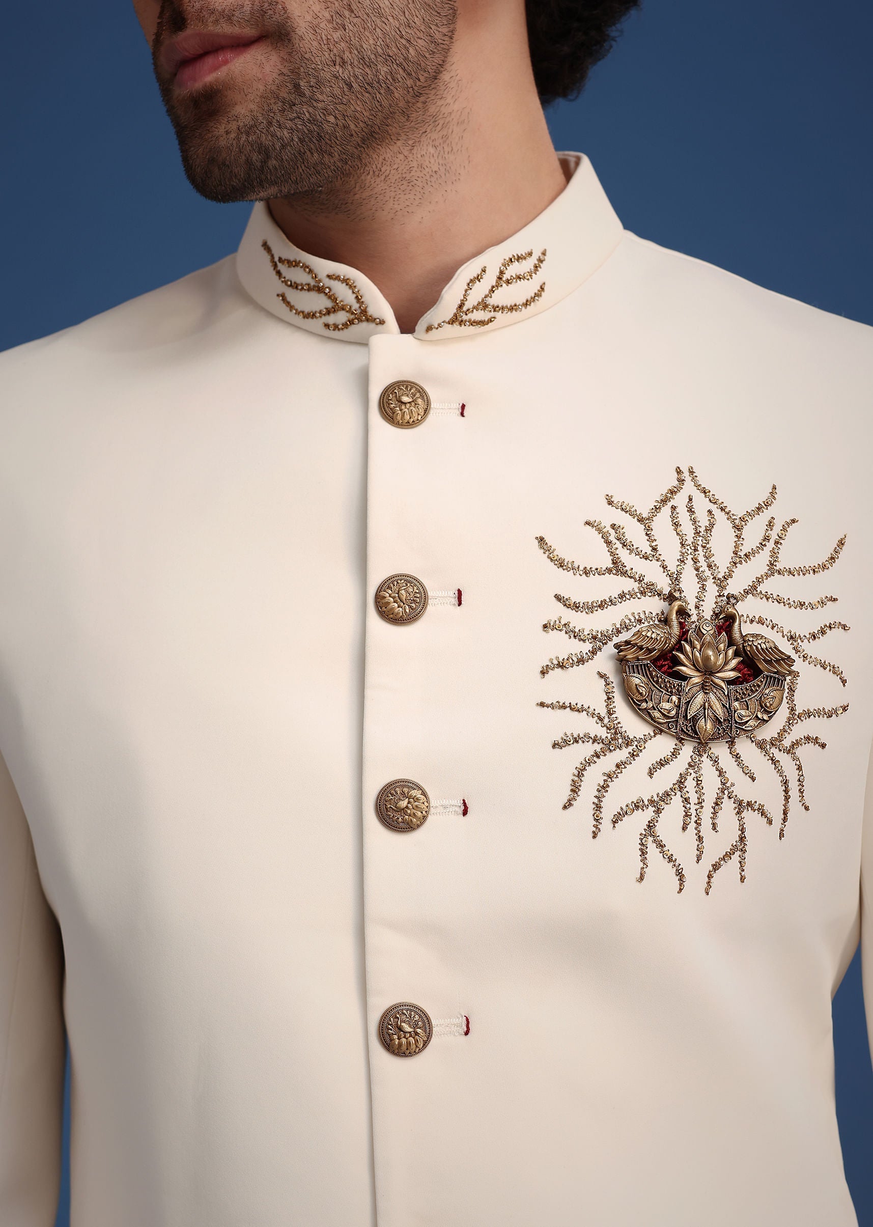 cream_indowestern_suit_with_zari_and_metal_work_broach-sg259090_5_cbde3f0d-6875-4d1f-a370-1cf76fa4a11e.jpg