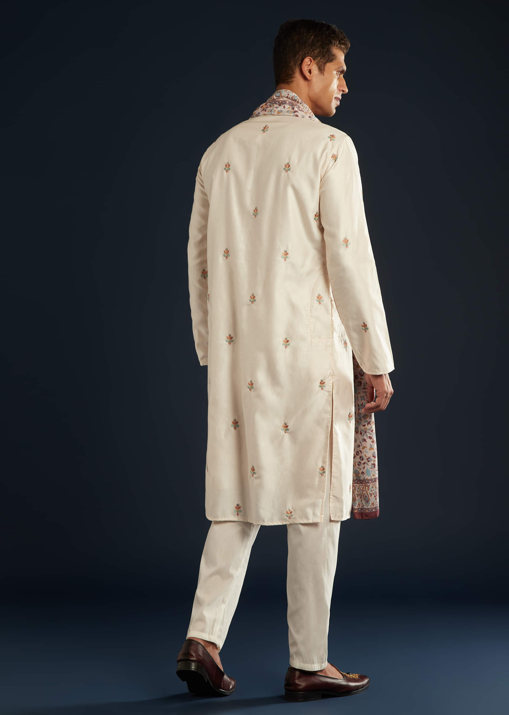 cream_kurta_set_with_kashmiri_printed-sg364069-1-nosto_2.jpg