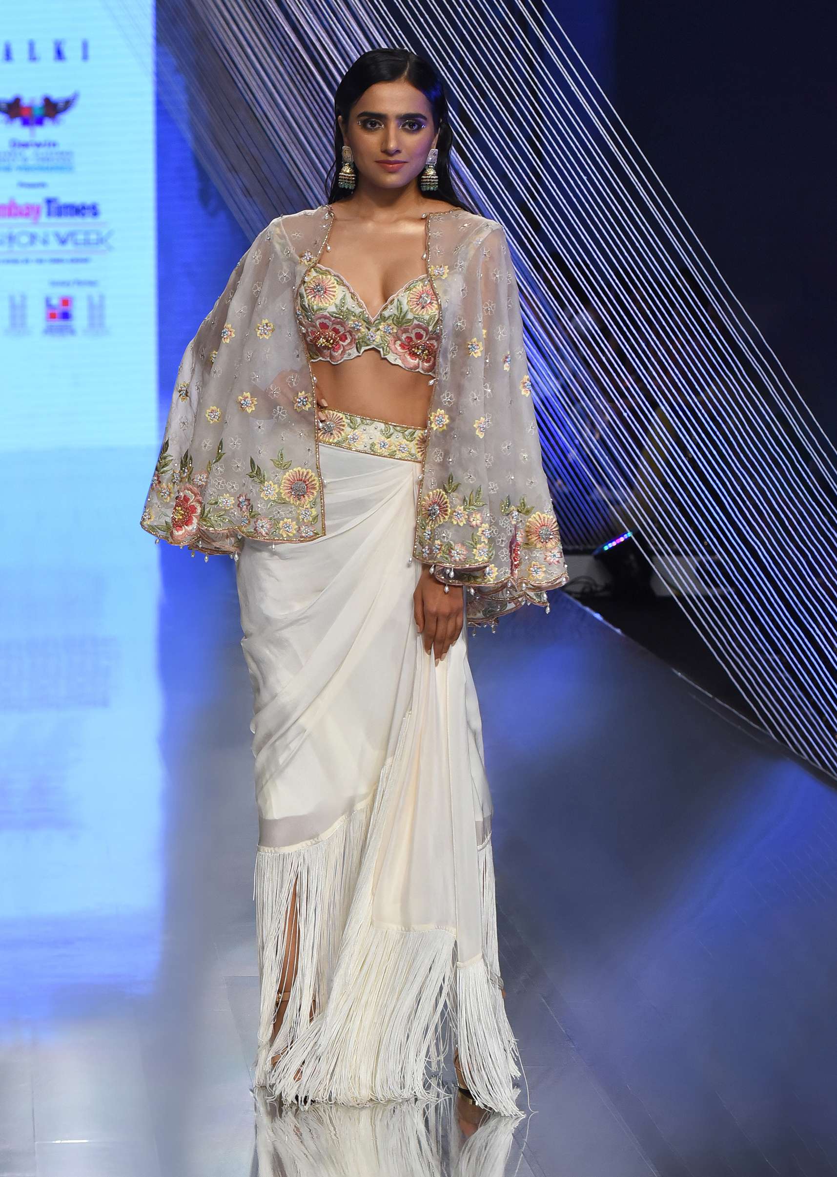cream_lehenga-m001at549y-sg102129_2_ad5e33b3-7701-4df4-a3f2-14357a879ae7.jpg