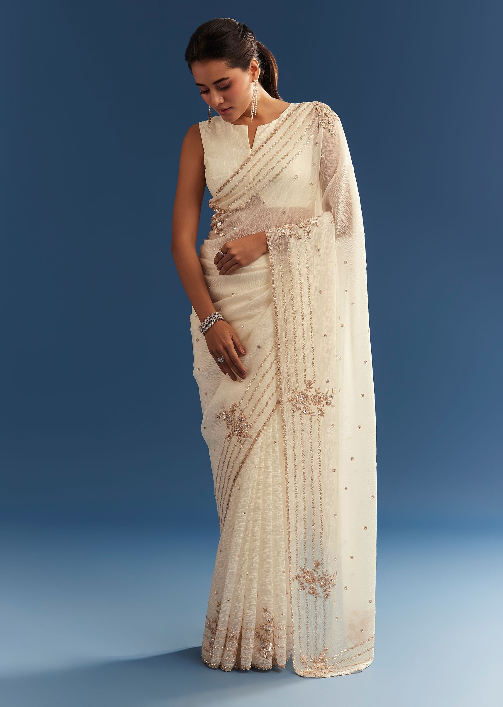 crushed-tissue-saree-with-cutdana-and-sequins-embroidery-sg284510-3_1_cfc7620f-6ea0-4eb7-956a-02e3cb3c497e.jpg