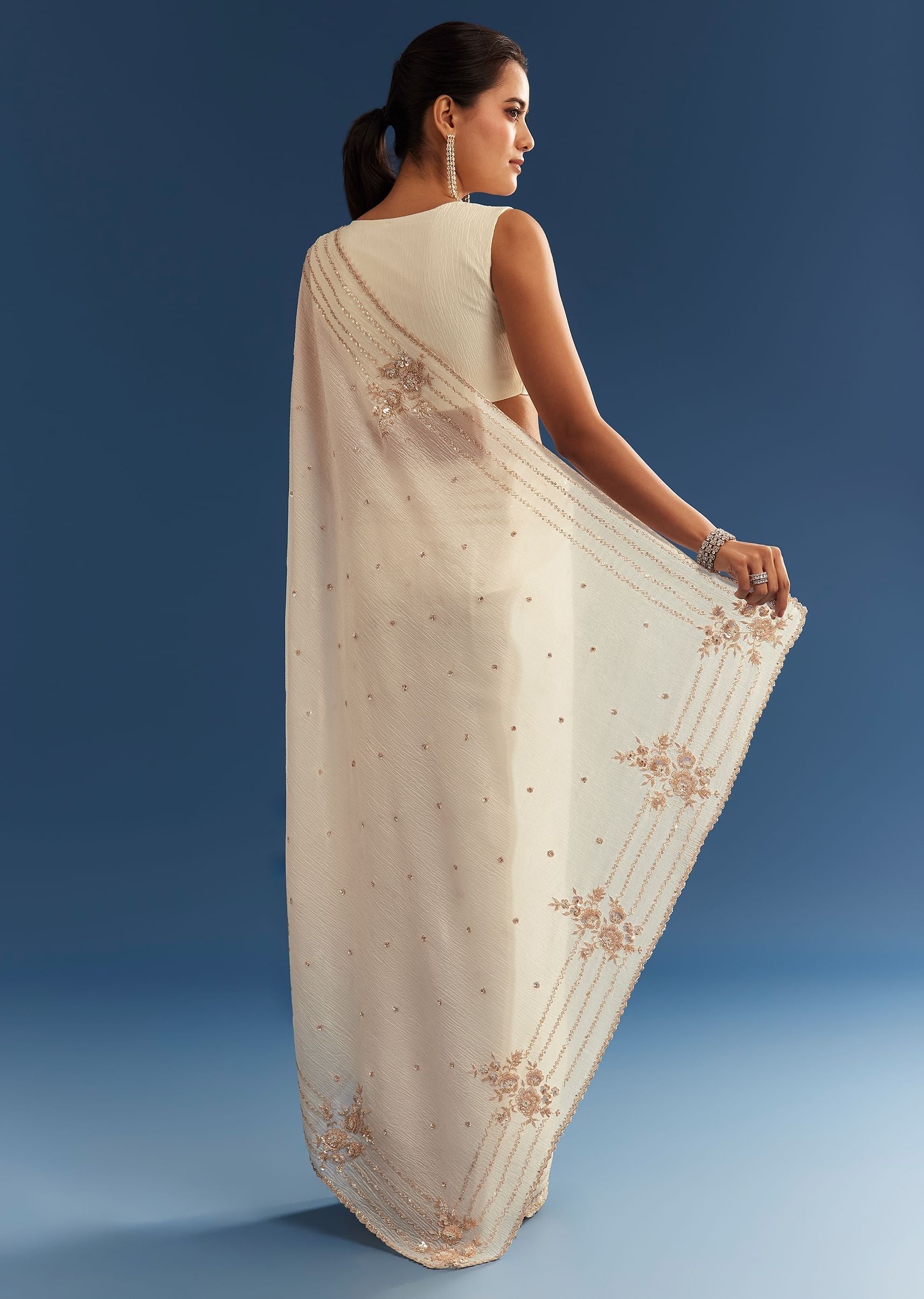 crushed-tissue-saree-with-cutdana-and-sequins-embroidery-sg284510-6_1_b5678931-2b7c-4d39-9109-9243f40f070a.jpg