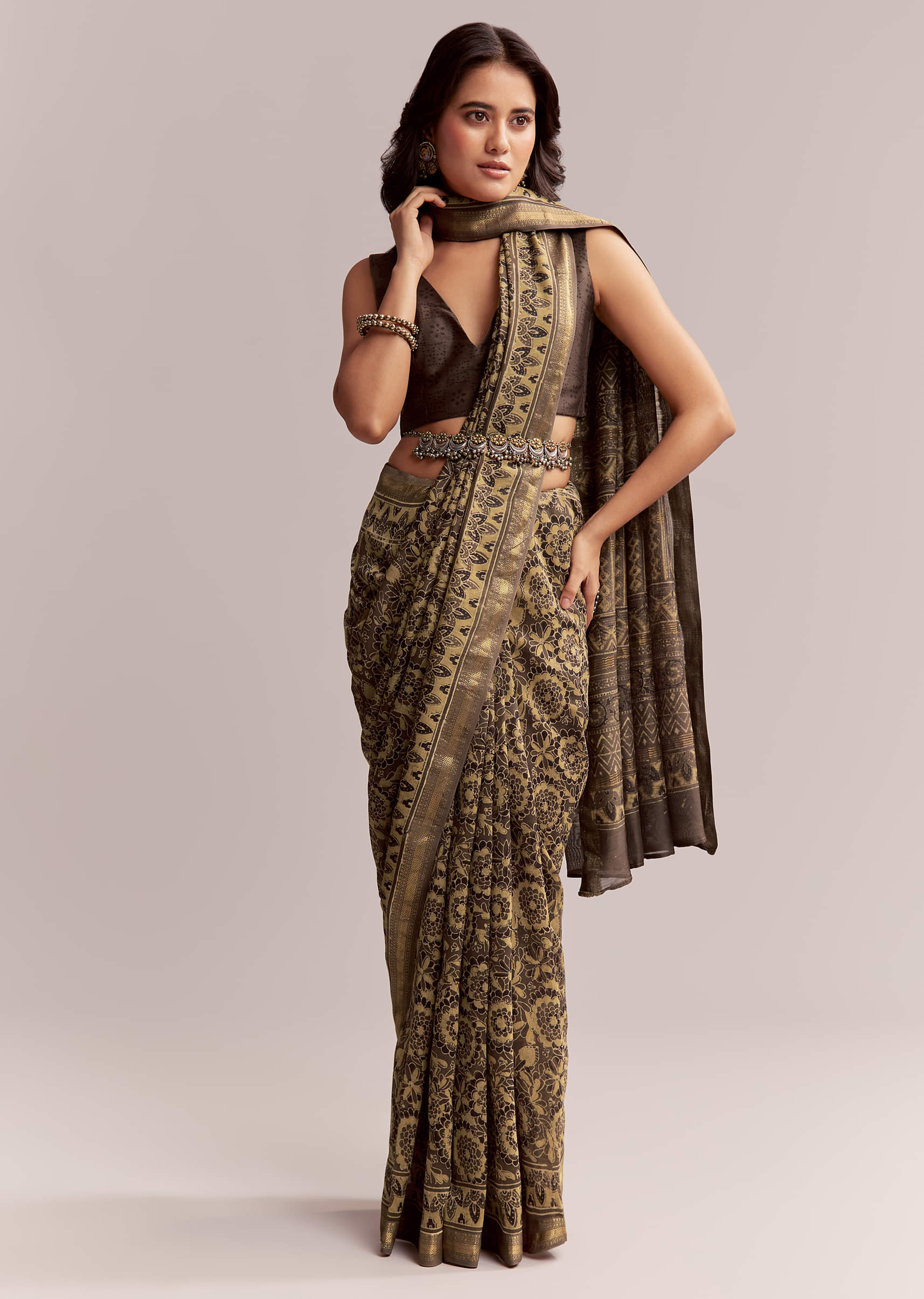 dark-beige-linen-printed-saree-with-authentic-floral-ajrakh-print-sg311995-3.jpg