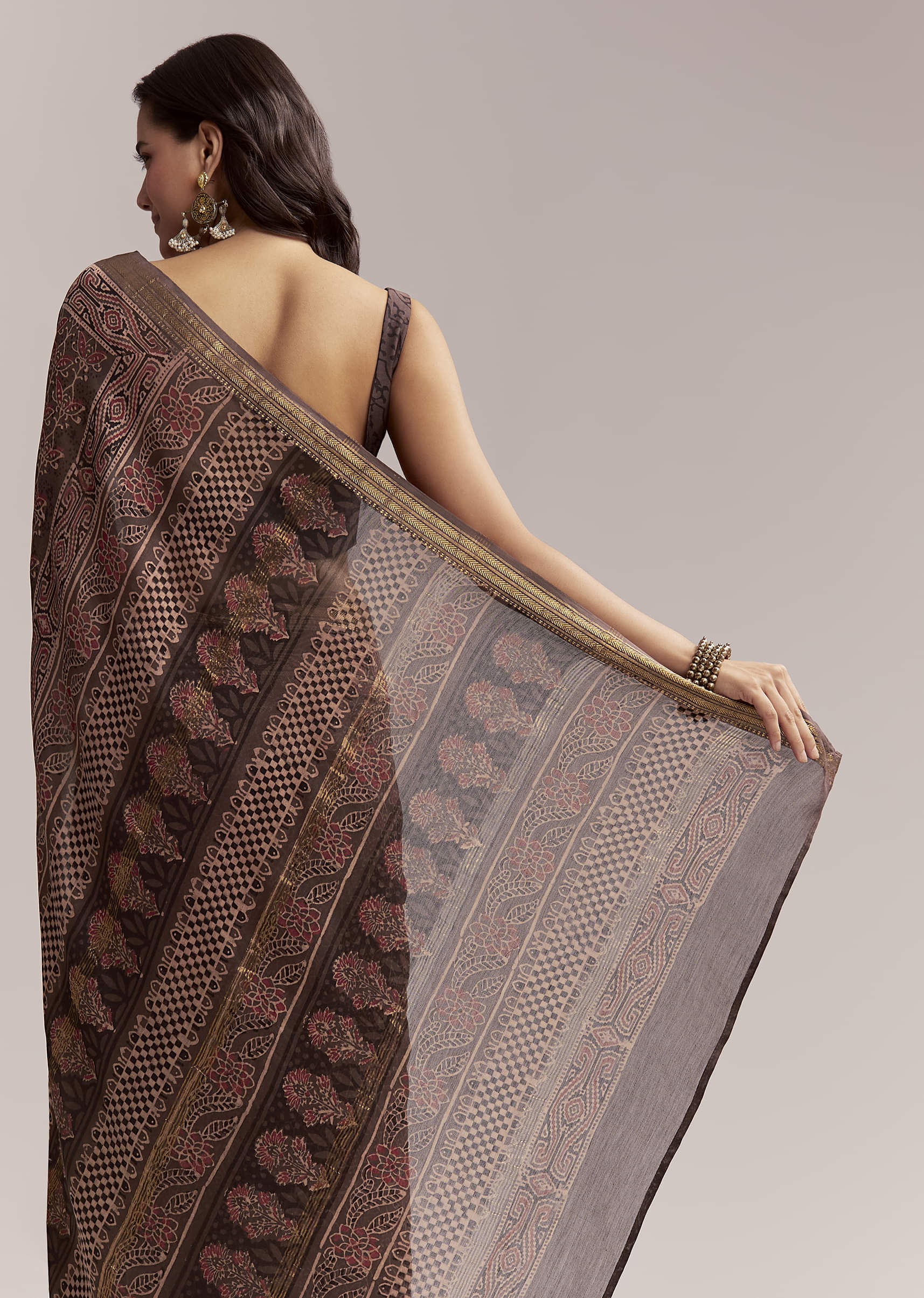 dark-brown-linen-printed-saree-with-authentic-ajrakh-print-sg311993-6.jpg