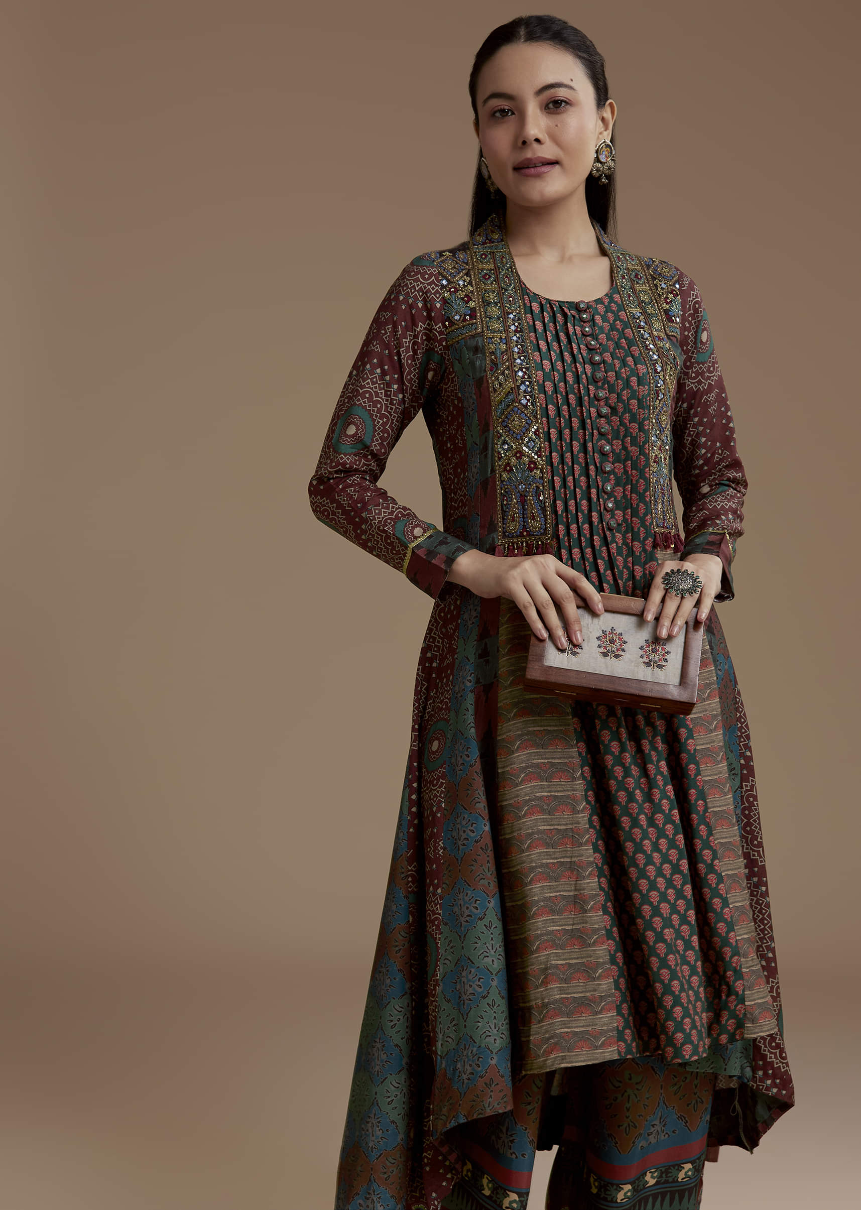 dark-green-indie-print-muslin-kurta-set-with-thread-work-sg344925-4_5f6e466e-1c50-4626-9166-2be0aa959579.jpg