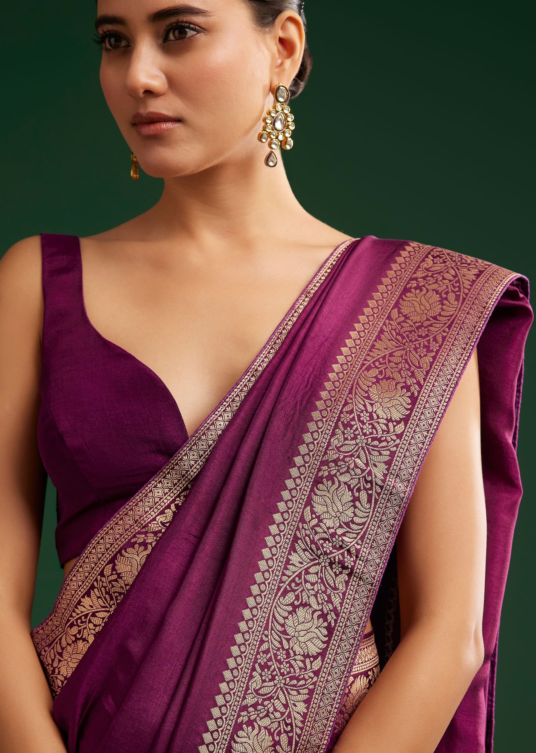 dark-wine-dola-silk-saree-with-zari-border-and-pallu-sg292694-2_18db0cc4-6d14-4617-8309-879f170b2f6d.jpg