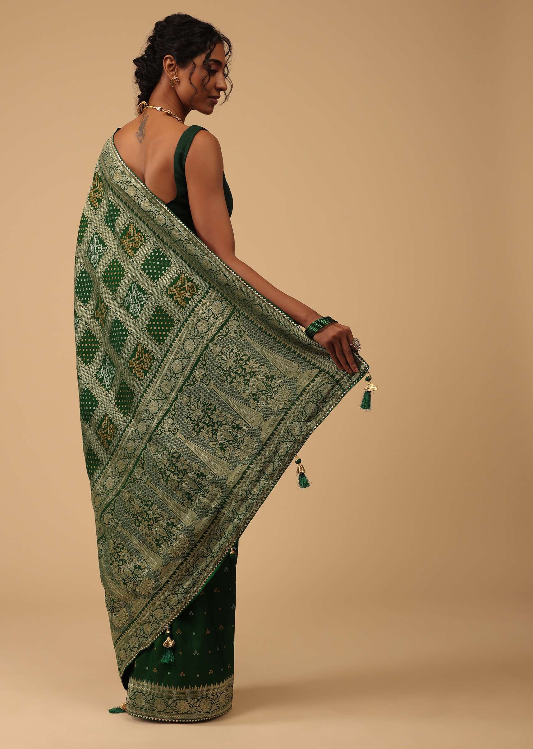 deep_green_dola_silk_banarasi_saree_with_bandhani-sg142168_2_194c83f4-42ec-4560-af95-45bb93a47c43.jpg