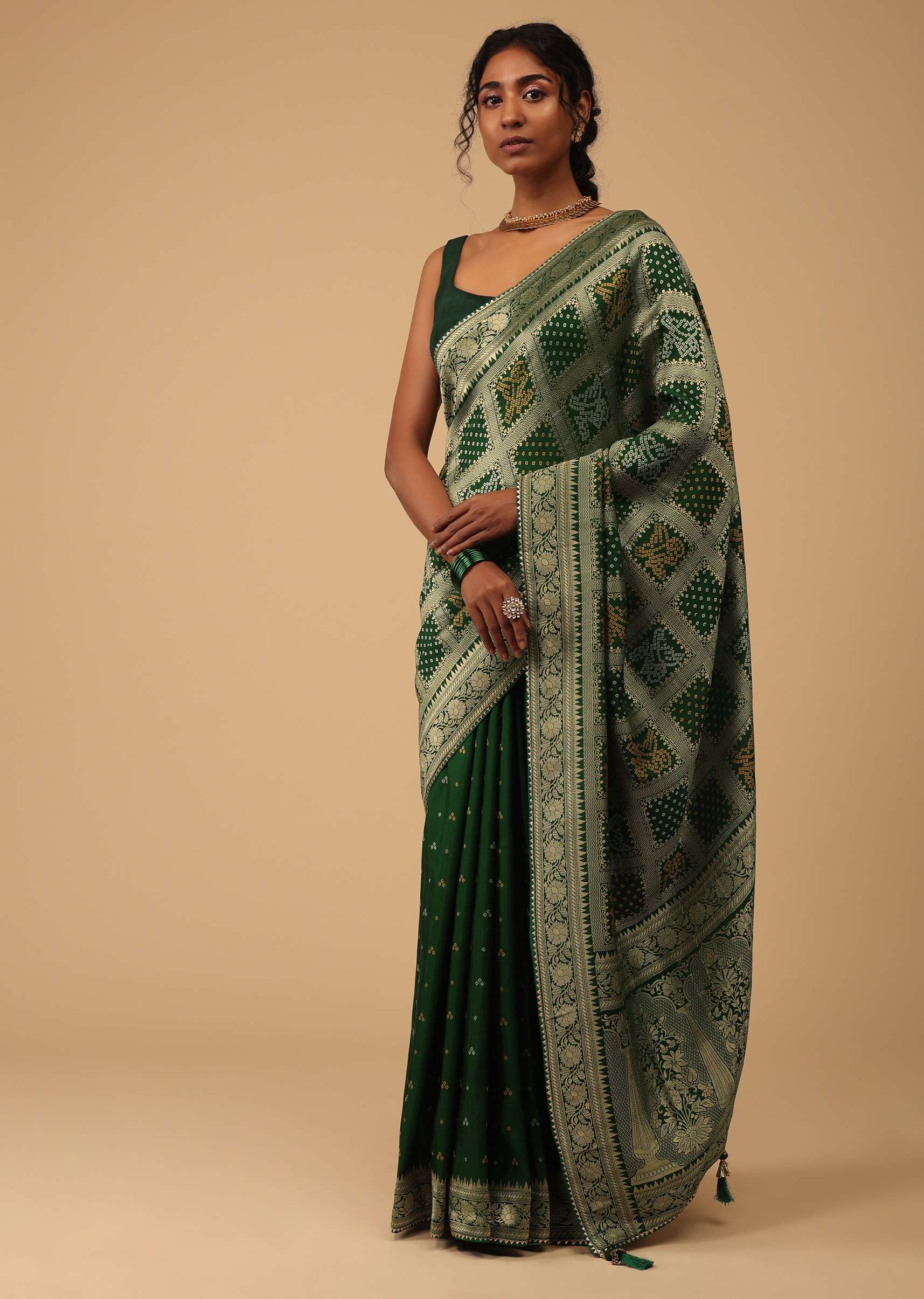 deep_green_dola_silk_banarasi_saree_with_bandhani-sg142168_5_76fc7571-5971-4ba7-b5ca-5ba3096427cf.jpg
