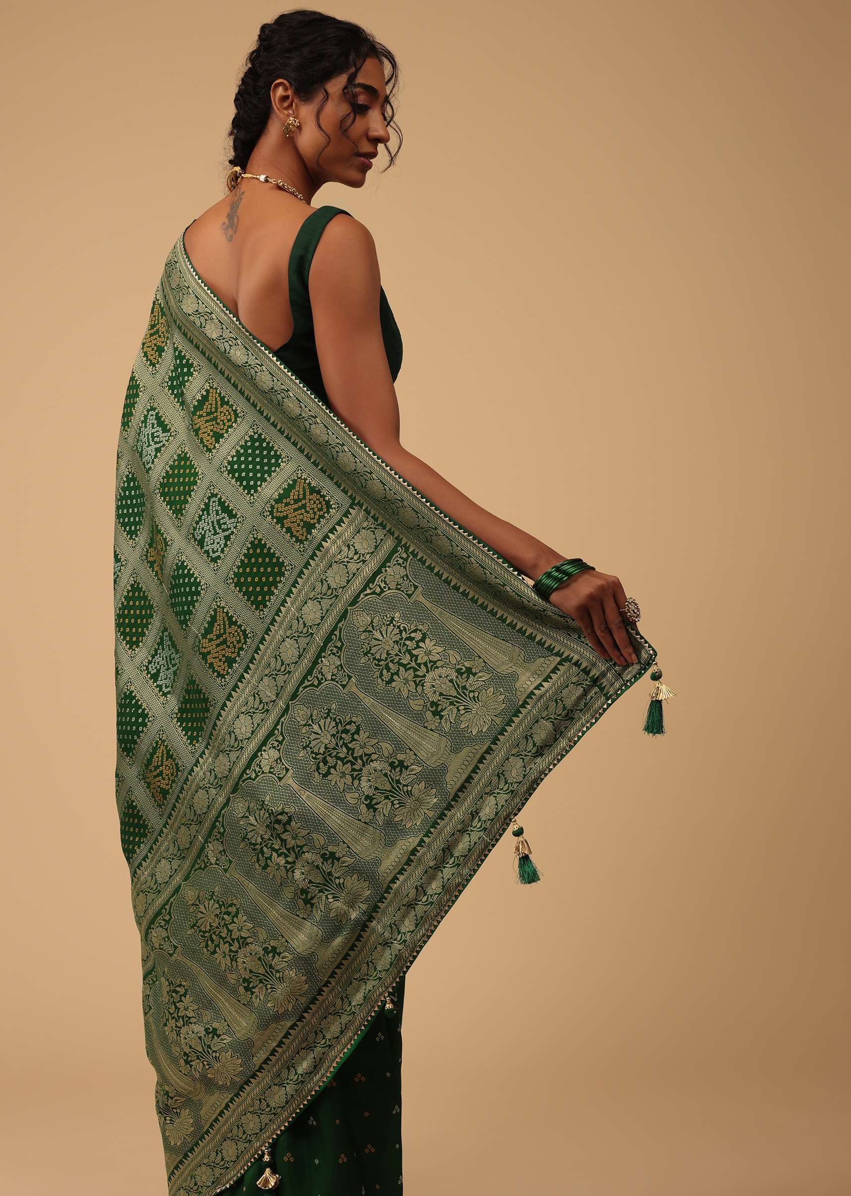 deep_green_dola_silk_banarasi_saree_with_bandhani-sg142168_6_e01ef7a4-4fb6-4009-81b6-a1671e788b13.jpg