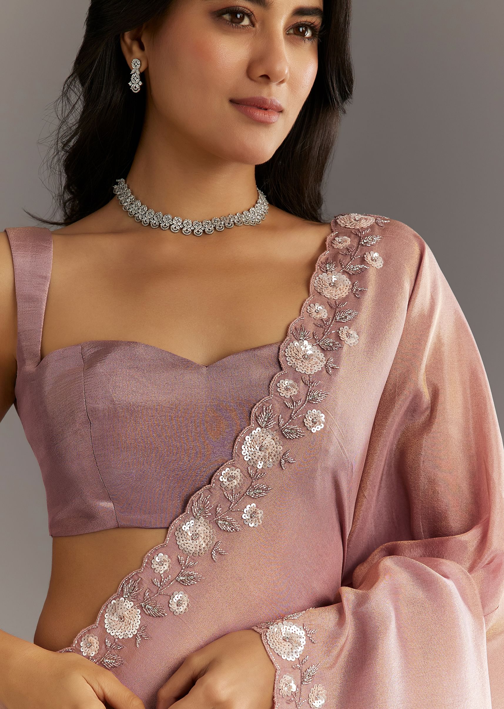 dusty-rose-tissue-saree-with-floral-embroidered-scallop-bord-sg299424-2_e203e96f-14c5-4b67-a4fc-cb210370f9f3.jpg