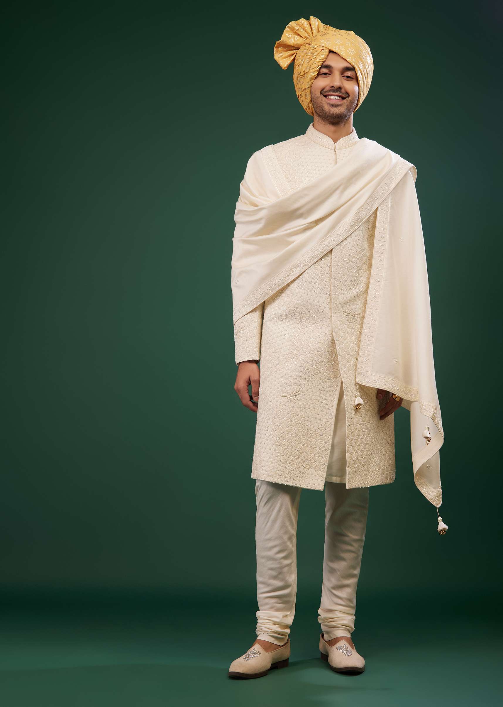 egret_white_sherwani_set_with_embroidery-sg140071_5_768cebd3-f3f3-4ce5-b8c0-631d5546aa0f.jpg
