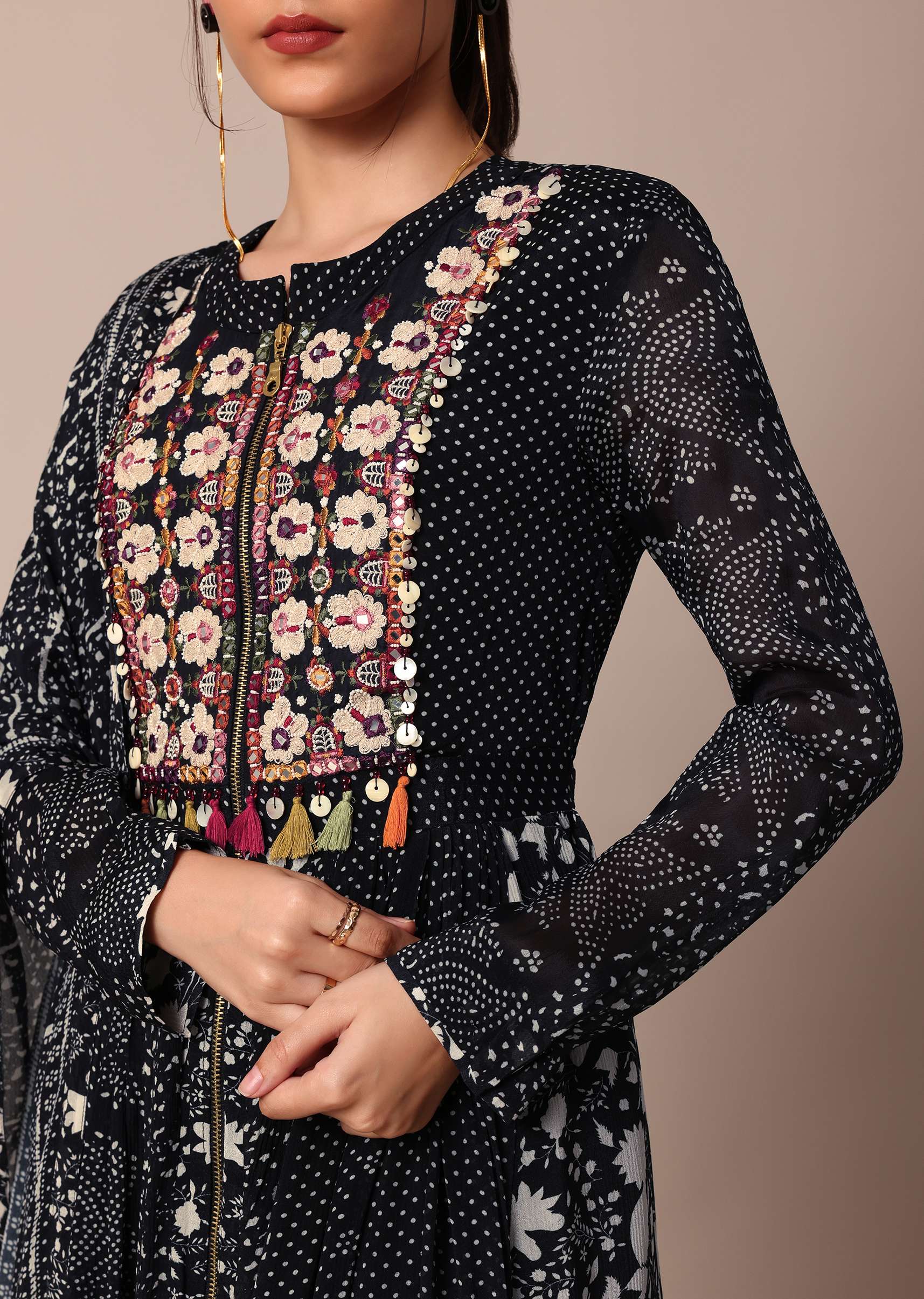 elegant_black_printed_embroidery_anarkali_pant_set_with_dupa-sg209693_5_8f2ef56c-6008-4b85-9f2d-a58f7a39316d.jpg