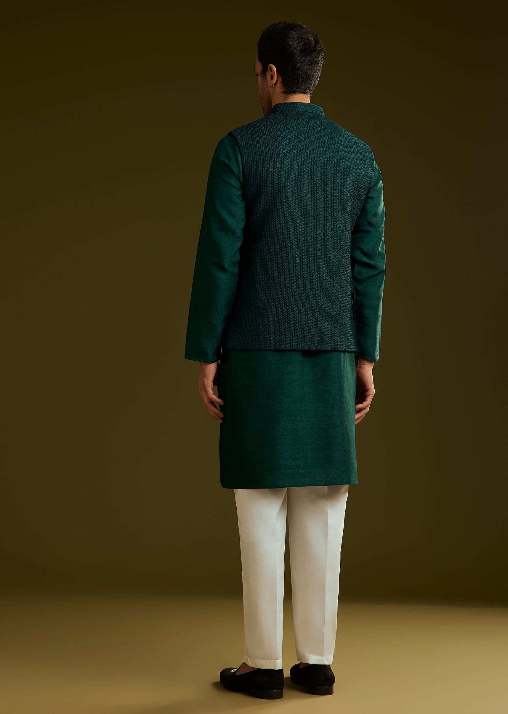 emerald-green-rayon-kurta-jacket-set-sg310148-5_489b76f4-05d6-4d2d-b6dd-831f00748822.jpg
