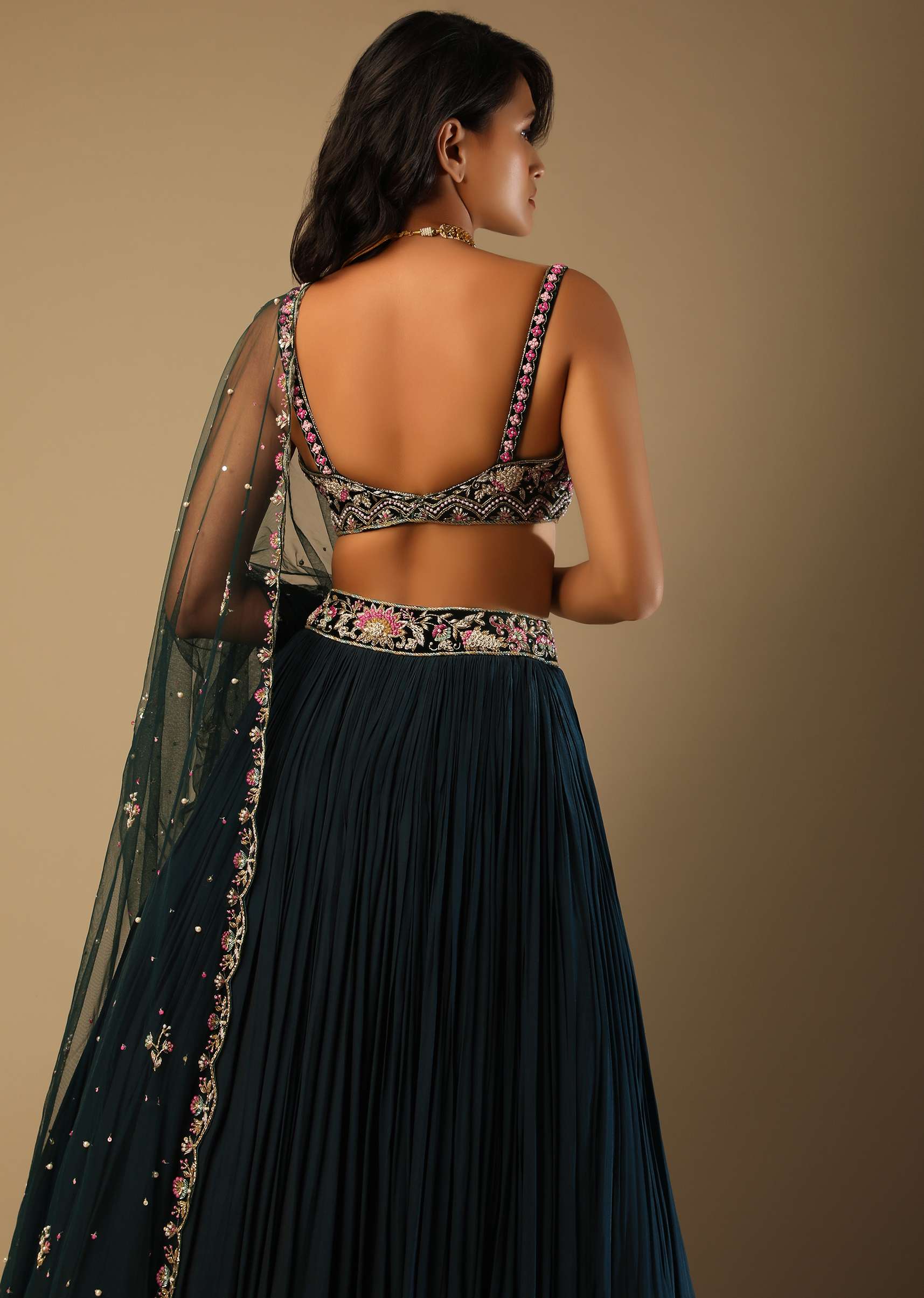 emerald_green_lehenga_with_hand_embroidered-sg80045_1_62a7b633-8e9a-4930-b6fd-5ab65c655e5a.jpg