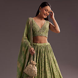 engagement-lehenga