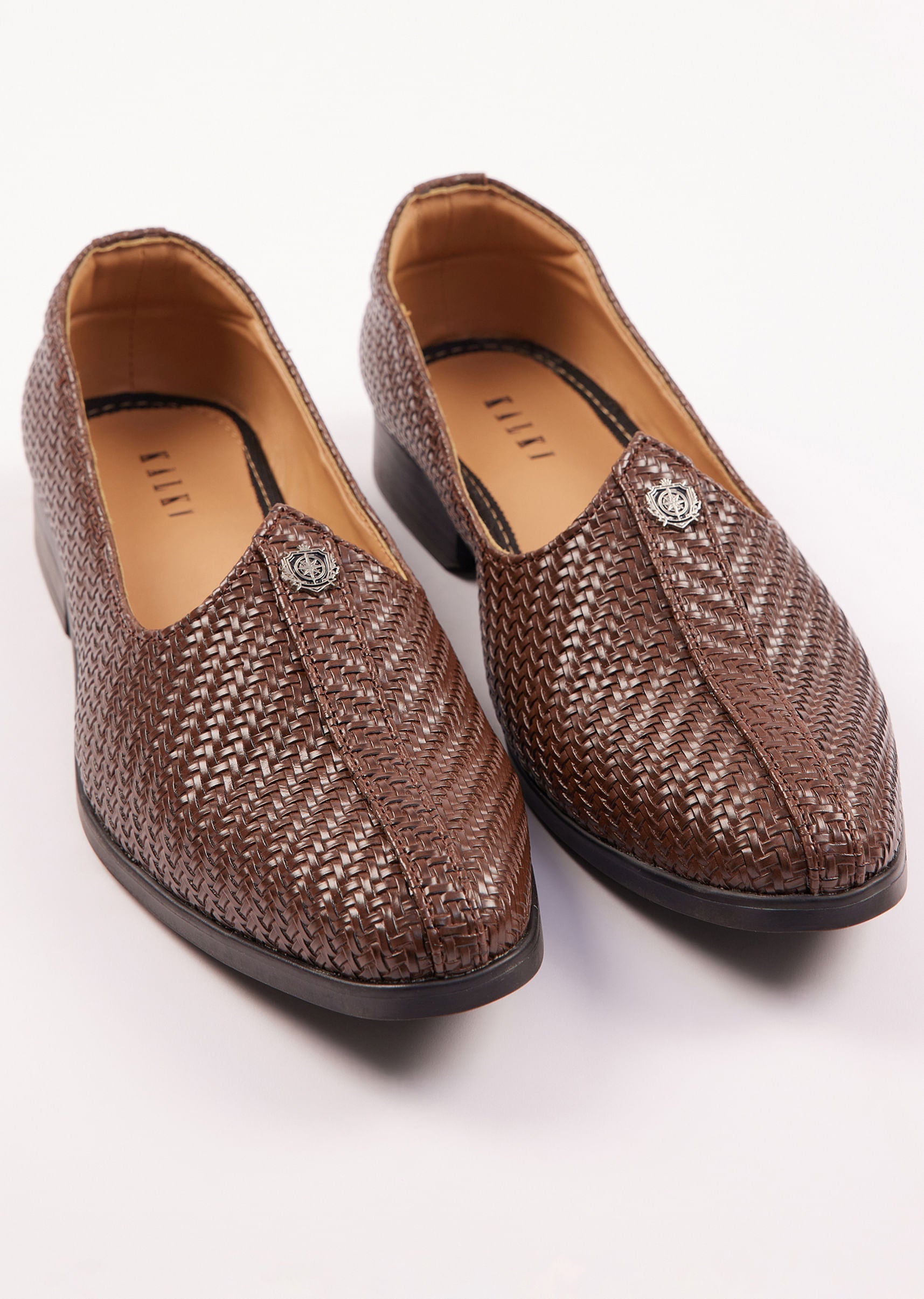 ethnic_juttis_for_men_in_dark_brown-sg250309_5_3bfa59b4-2e7c-4ba5-ab37-a233e7eb5ec6.jpg