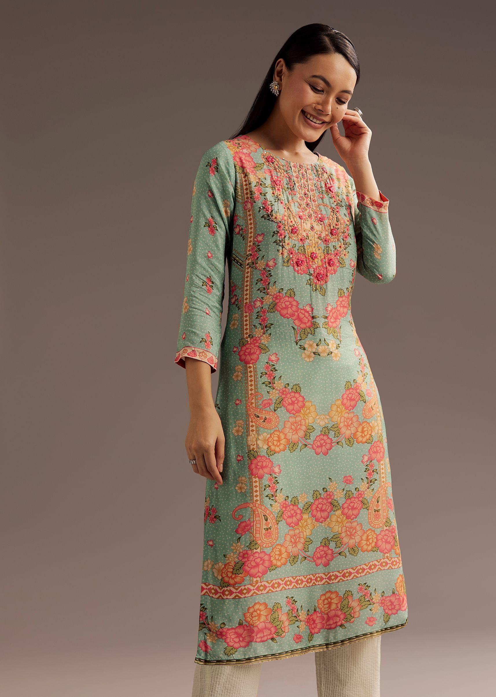 floral-print-crepe-kurta-with-cutdana-work-sg227411-4_9e1f69c5-44bb-404f-9939-535a574009ea.jpg