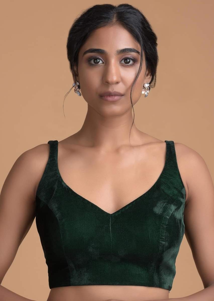 forest-green-sleeveless-blouse-with-sweetheart-neckline-online-kalki-fashion-m001dd581y_3__1_53a9e498-02f0-4be9-a1c5-e99a31ed0c4f.jpg