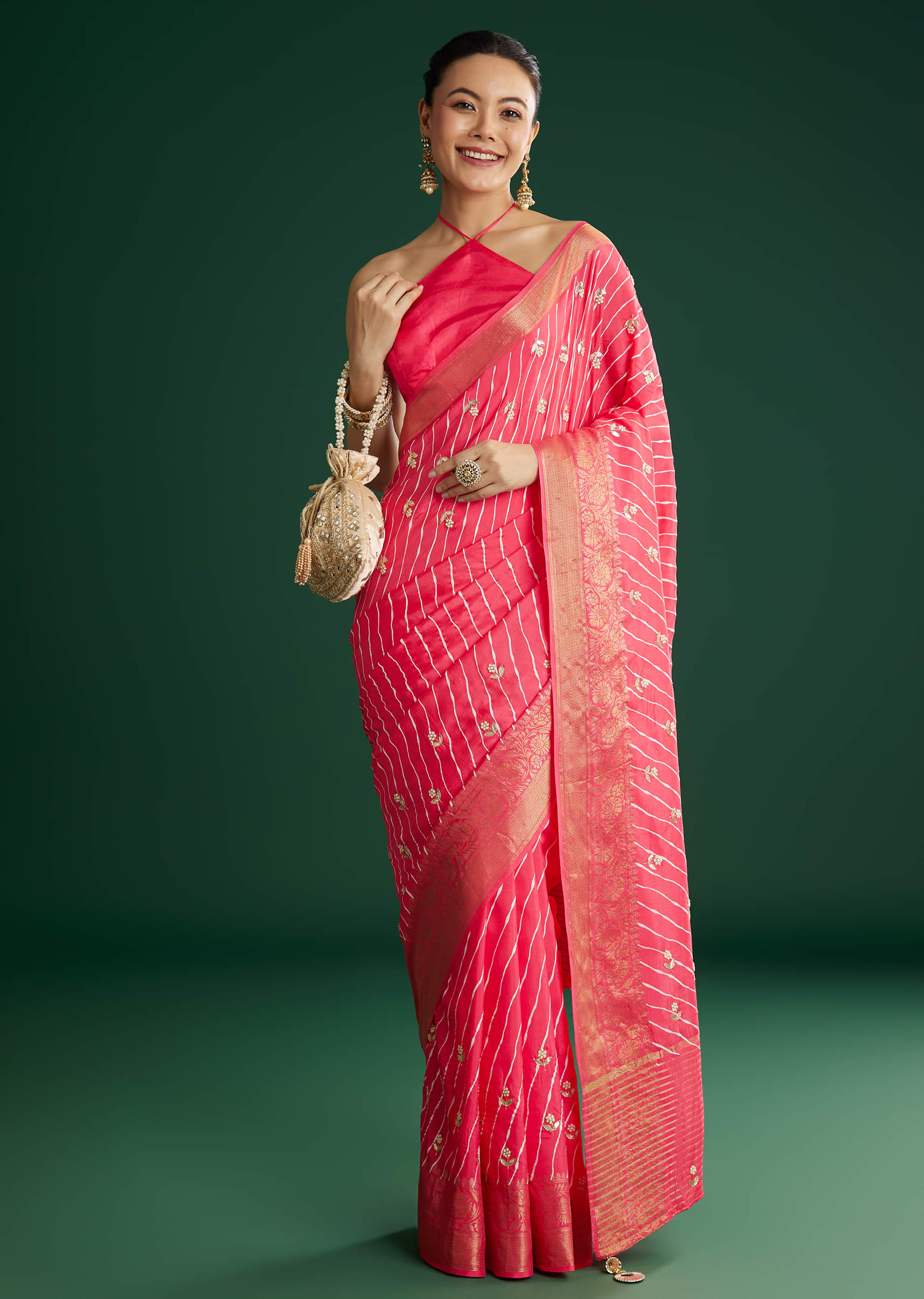 gajari-dola-silk-saree-with-floral-embroidery-and-lehariya-print-sg311924-3_ddd3e5ae-0290-4873-8554-a38f0b2b5d7d.jpg