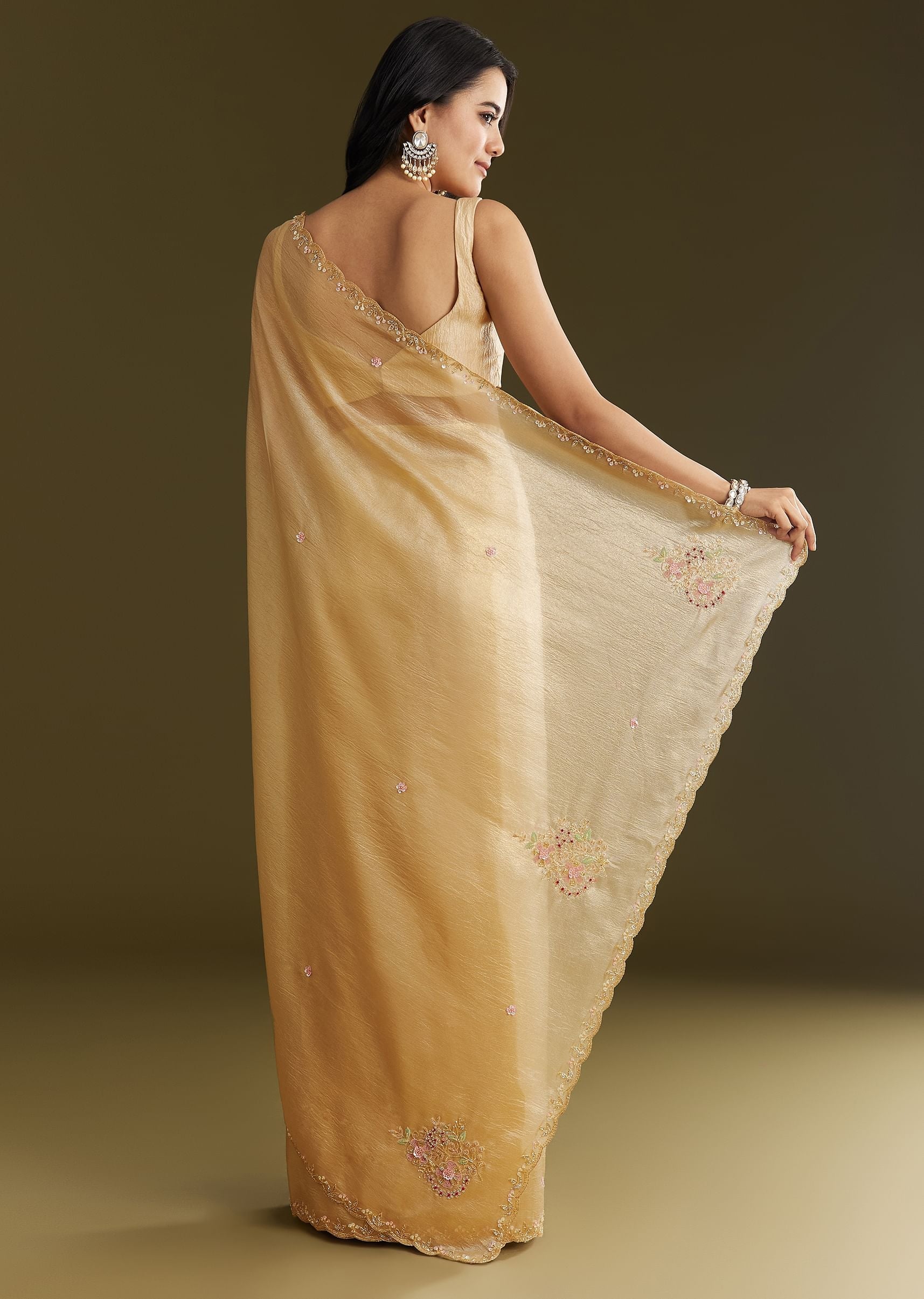 gold-crushed-tissue-saree-with-floral-embroidery-and-scallop-border-sg294671-6_483717ad-bcc7-413e-bb4a-200cc3ec0aec.jpg