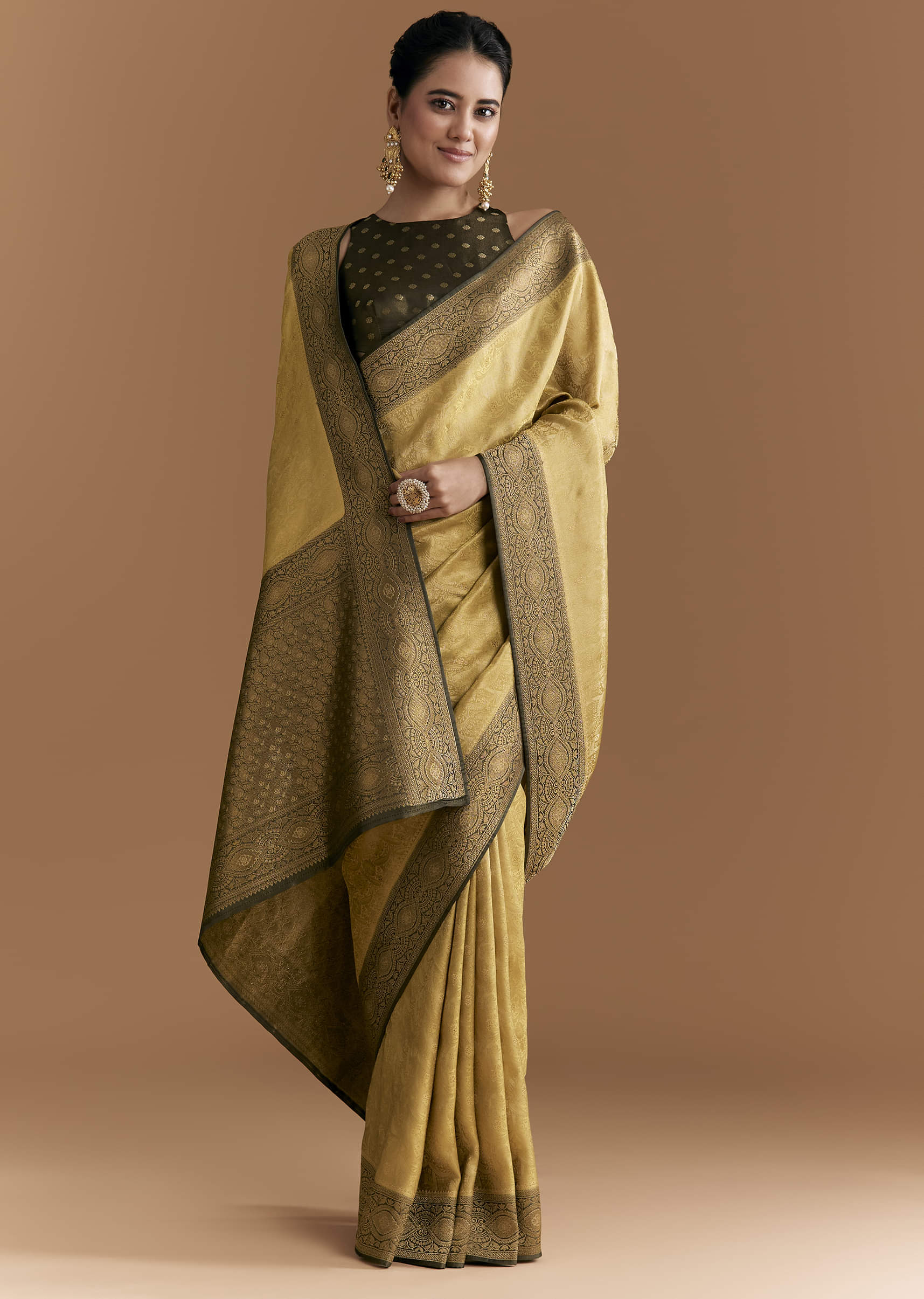 gold-jacquard-silk-woven-saree-with-floral-and-jaal-motifs-sg351308-3.jpg