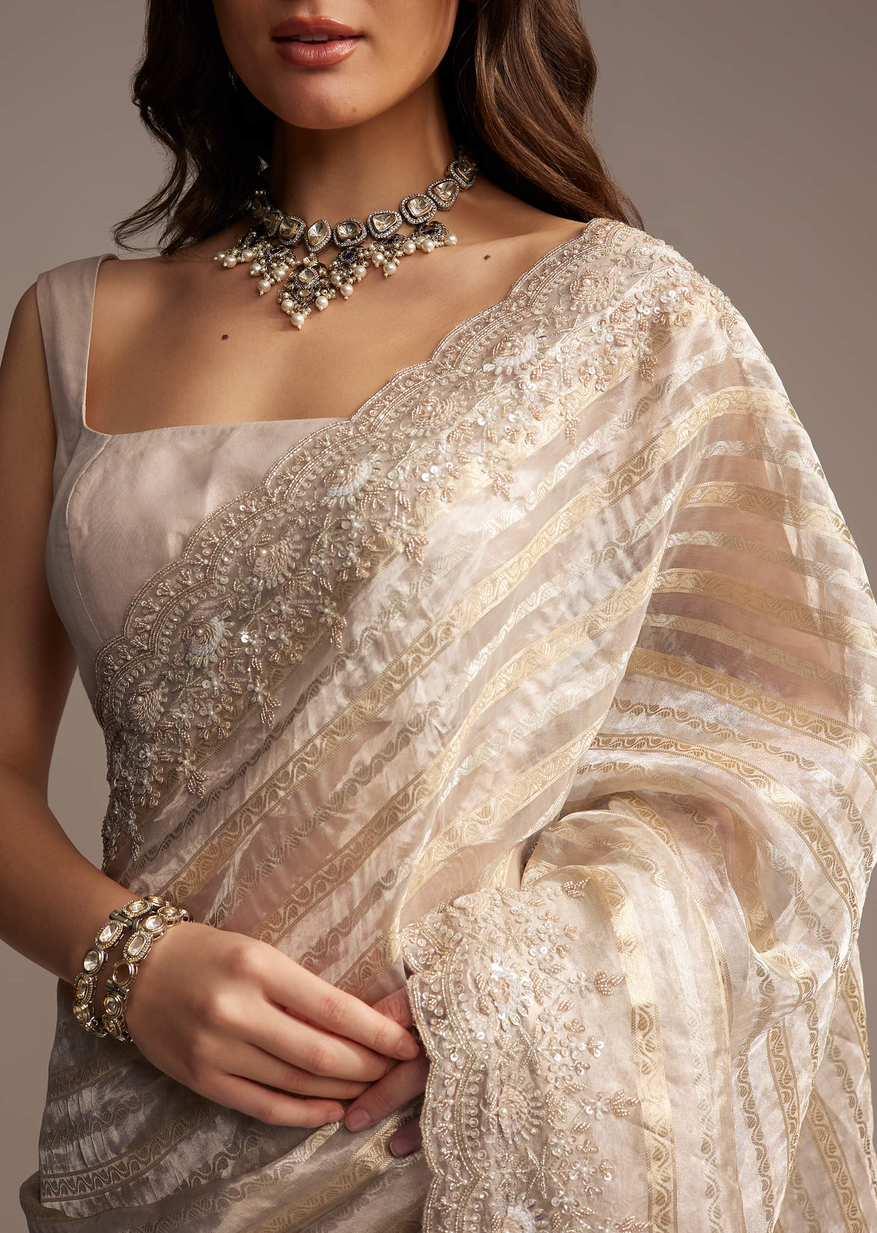 gold-organza-saree-with-cutdana-and-sequins-embroidery-sg186949-2.jpg