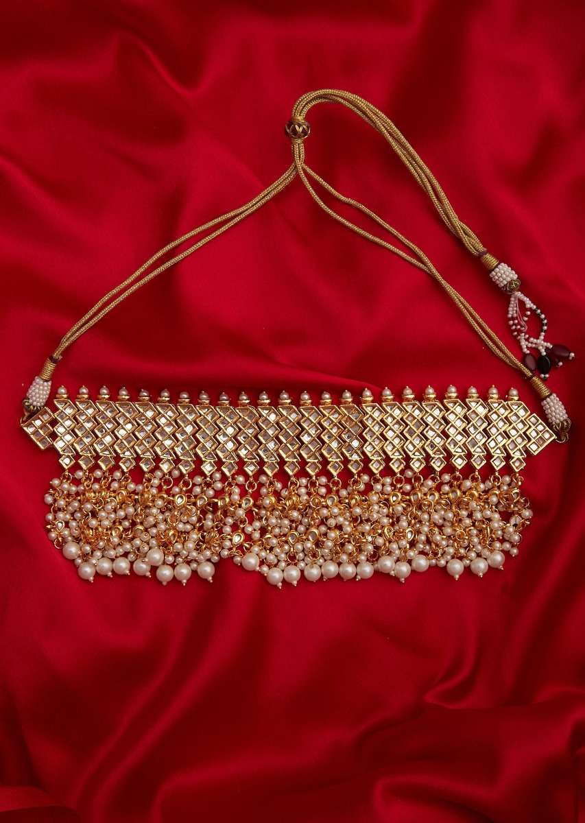 gold-plated-kundan-choker-necklace-with-pearl-highlights-online-kalki-fashion-sg46244_1_ee655400-a3c6-49ad-942c-7e1ff829d44c.jpg