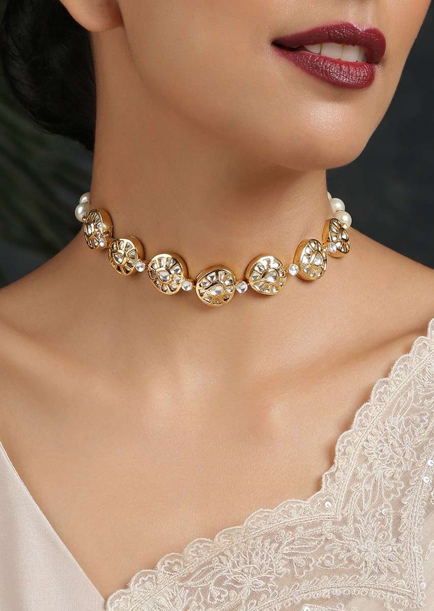 gold-plated-necklace-handcrafted-with-kundan-detailing-along-with-pearl-accents-by-paisley-pop-jk001ppsan60023y-sg65310_4_43603677-00f5-4929-9400-b77577edc5a2.jpg