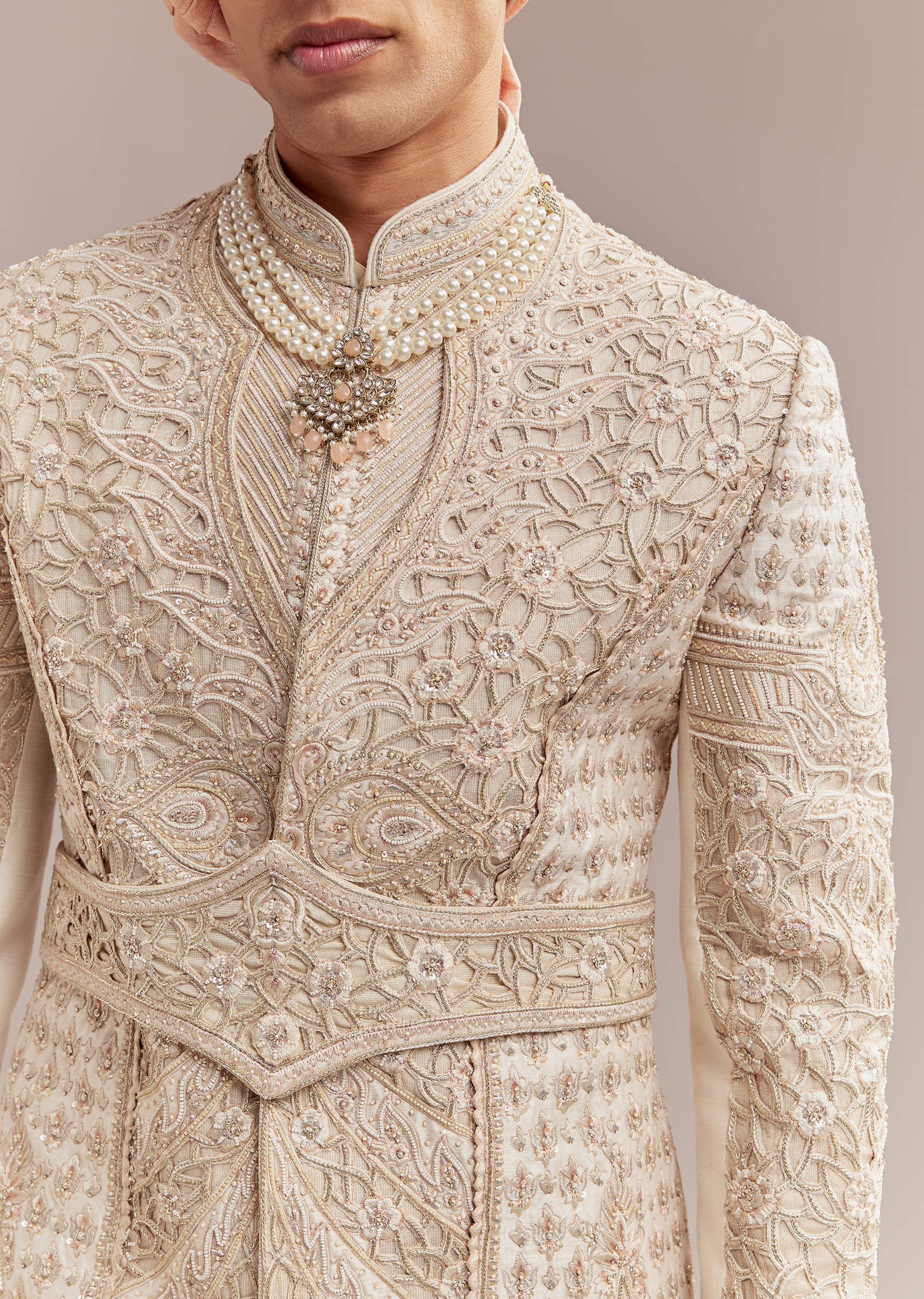 gold-silk-sherwani-for-groom-with-heavy-embroidery-sg353942-2.jpg