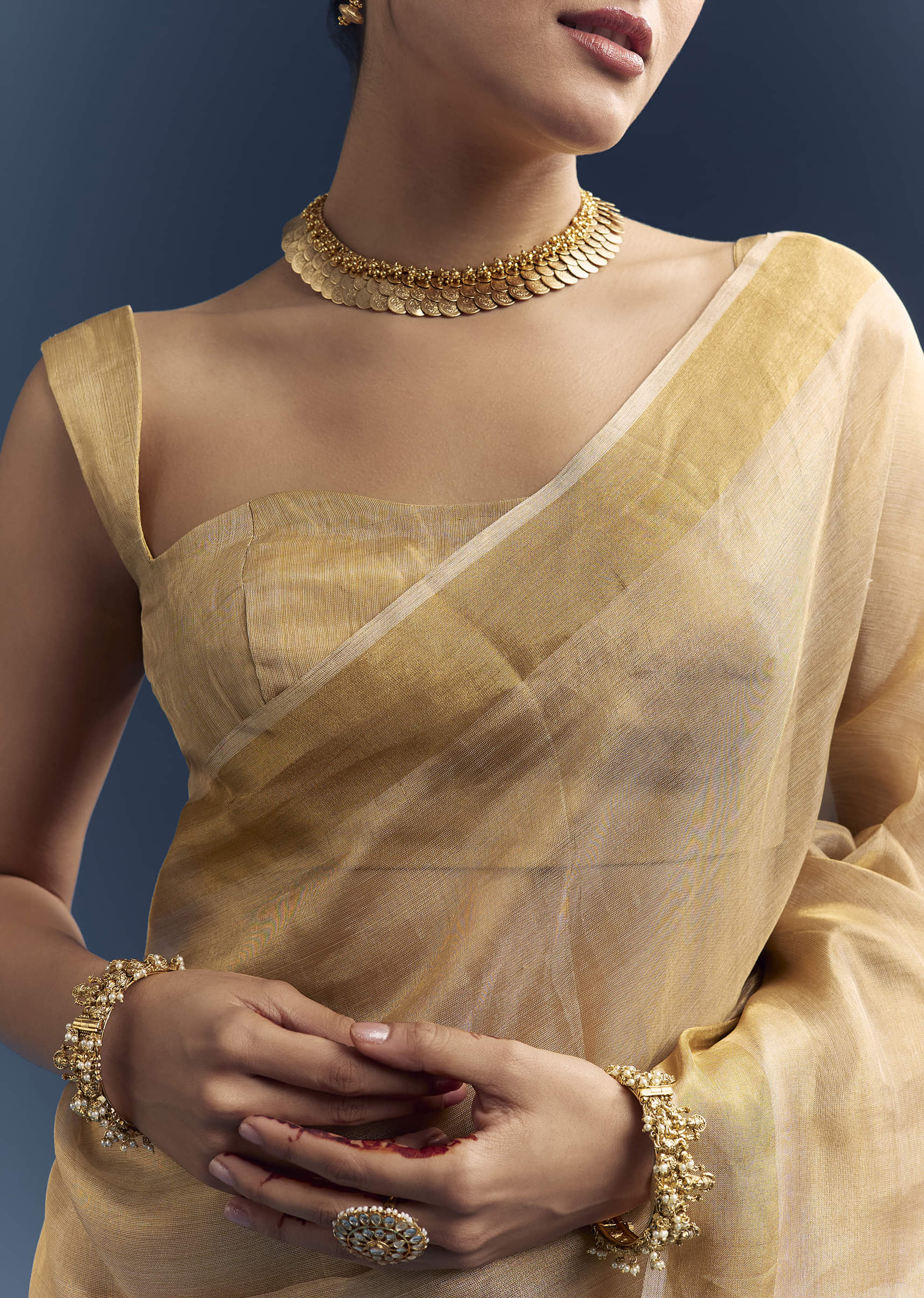 gold-tissue-organza-woven-saree-with-golden-zari-work-sg346426-2.jpg