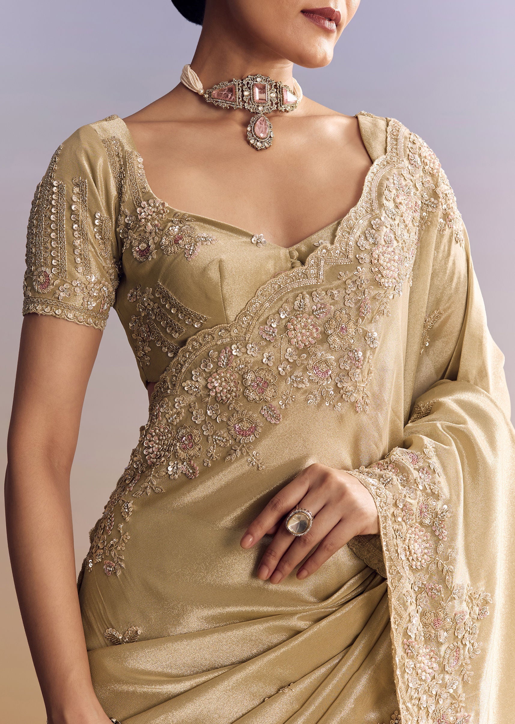 gold-tissue-silk-saree-with-scallop-border-and-rich-embroidered-unstitched-blouse-sg317941-3_8b638c89-8927-4534-9309-ab146b755ca9.jpg