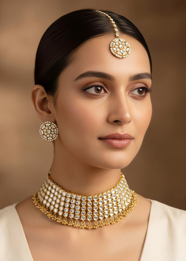 Gold White Necklace Set With Refined Kundan Detail