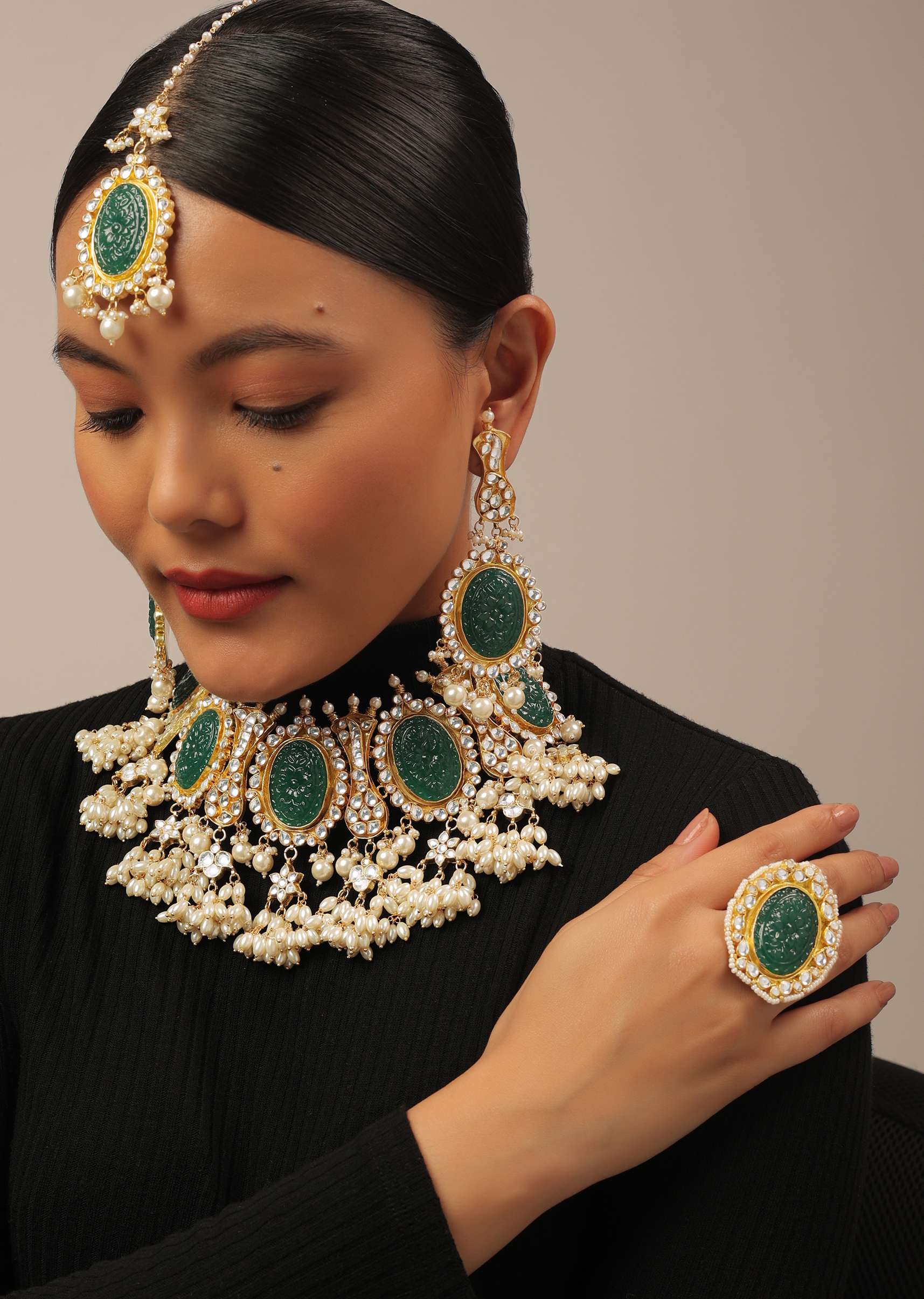 gold_finish_carved_emerald_green_kundan_polki-sg145660_2_ce7ede1b-55f5-4ad1-a8b2-b3bbedf2d817.jpg