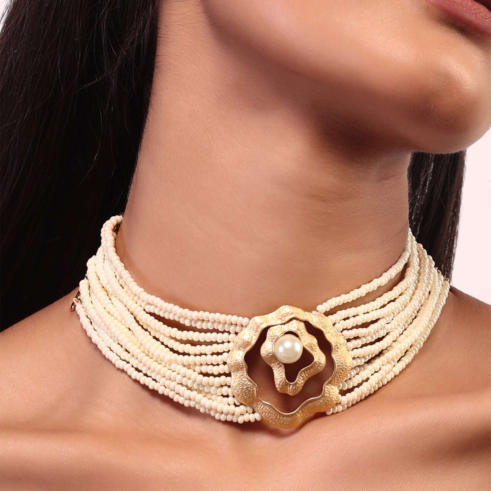 gold_finish_choker_with_pearls-sg139505_3_1d7df37f-83a4-4e1a-bac5-62324b32f280.jpg